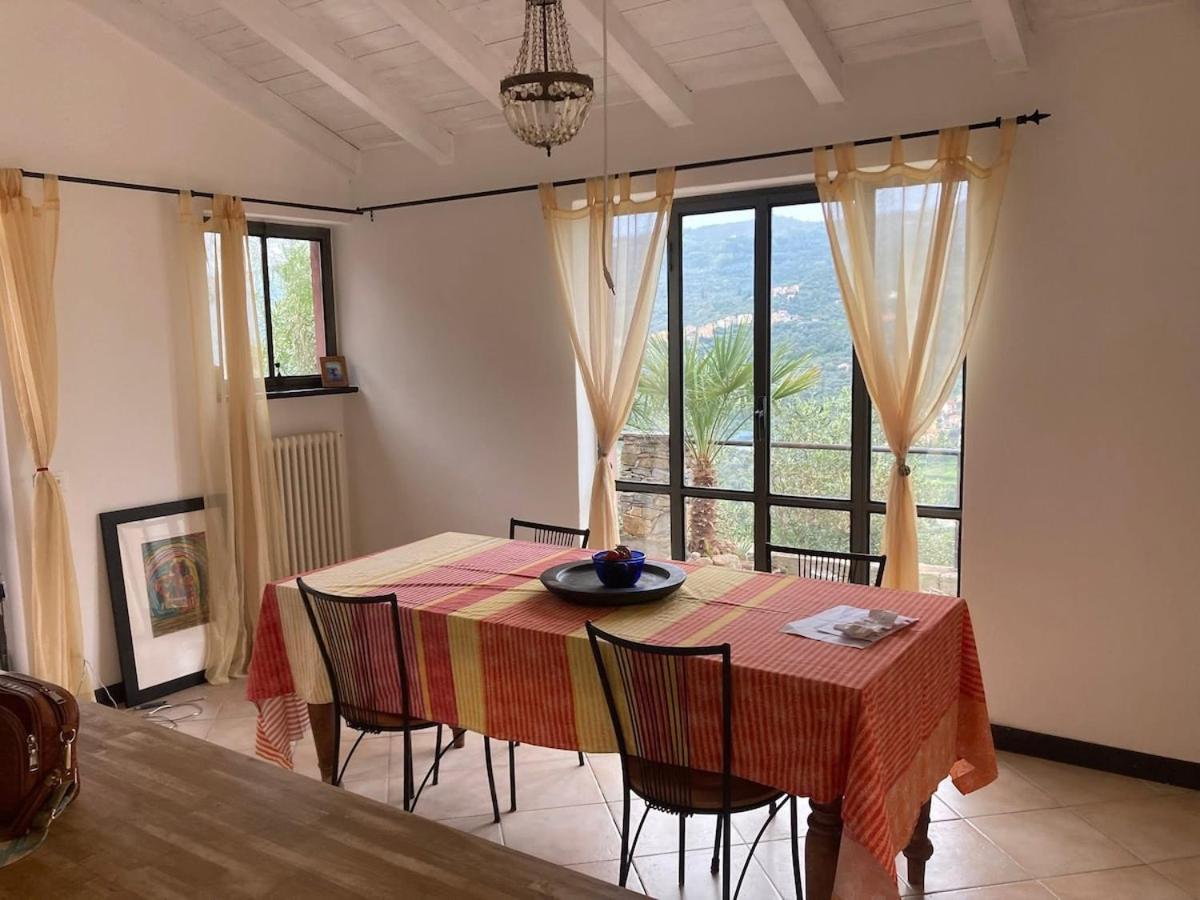 HOST4U - VILLA CUCCARELLO with Stunning View on The Valley