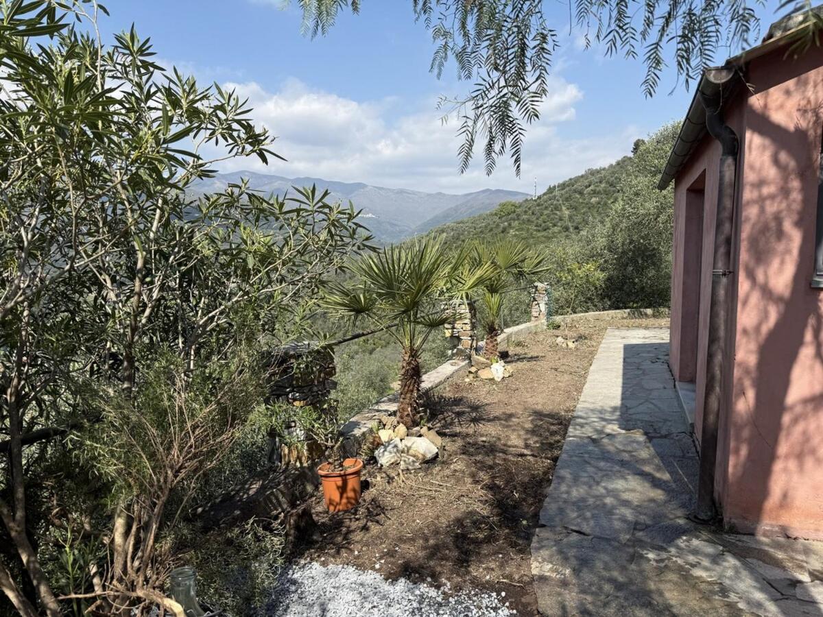 HOST4U - VILLA CUCCARELLO with Stunning View on The Valley