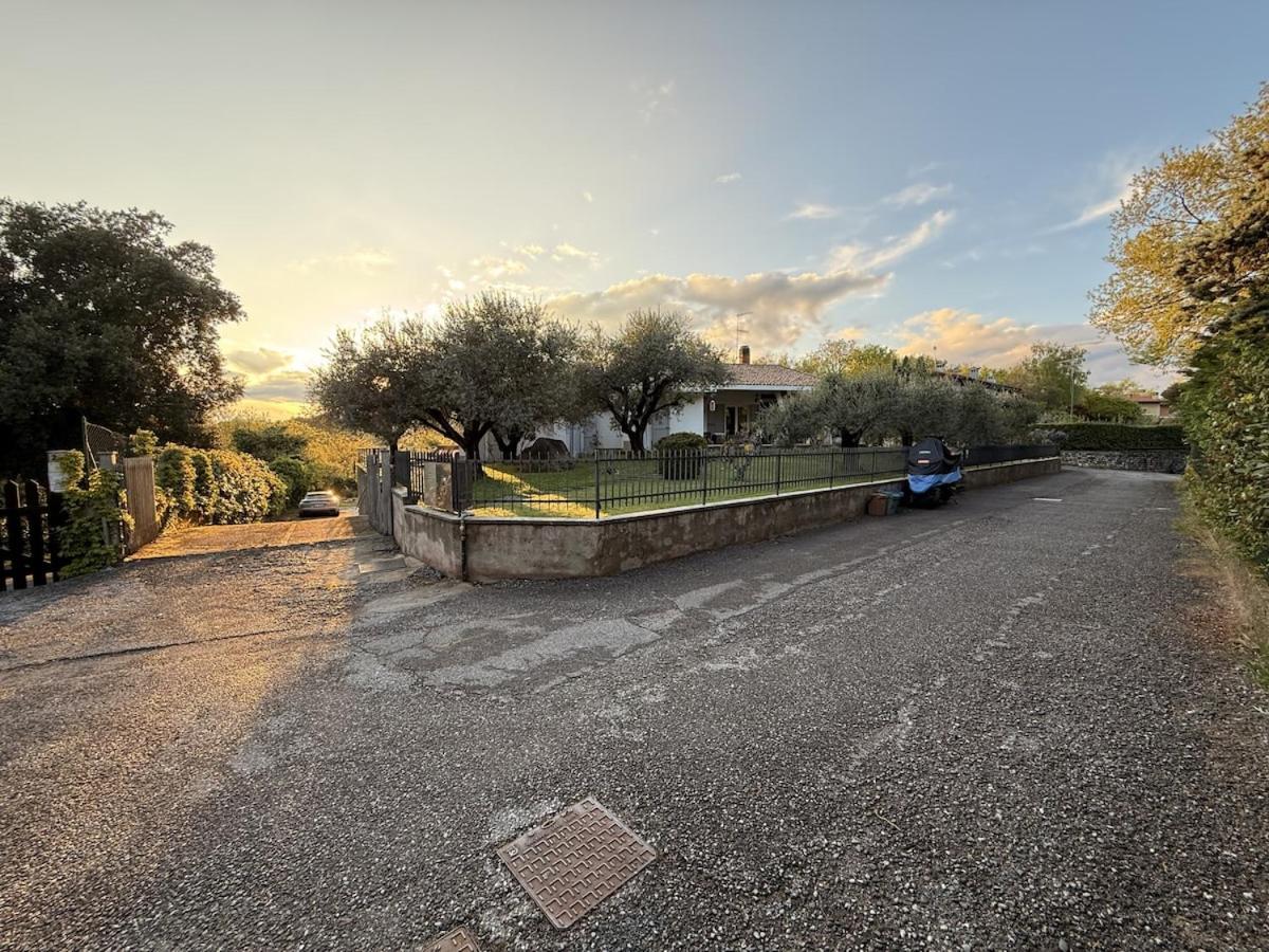 HOST4U - PAOLETTE Oasi Verde di Piacere a pochi minuti dal Lago di Garda