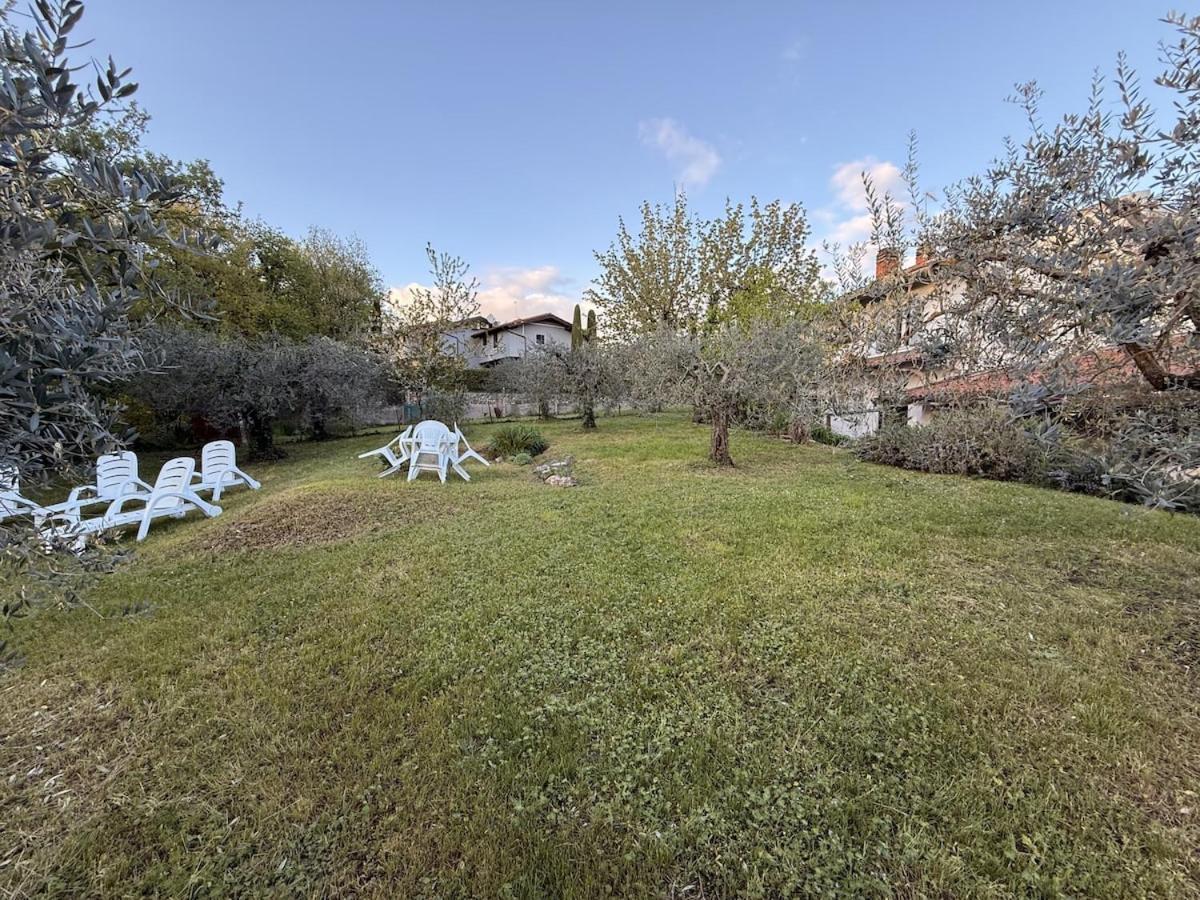 HOST4U - PAOLETTE Oasi Verde di Piacere a pochi minuti dal Lago di Garda
