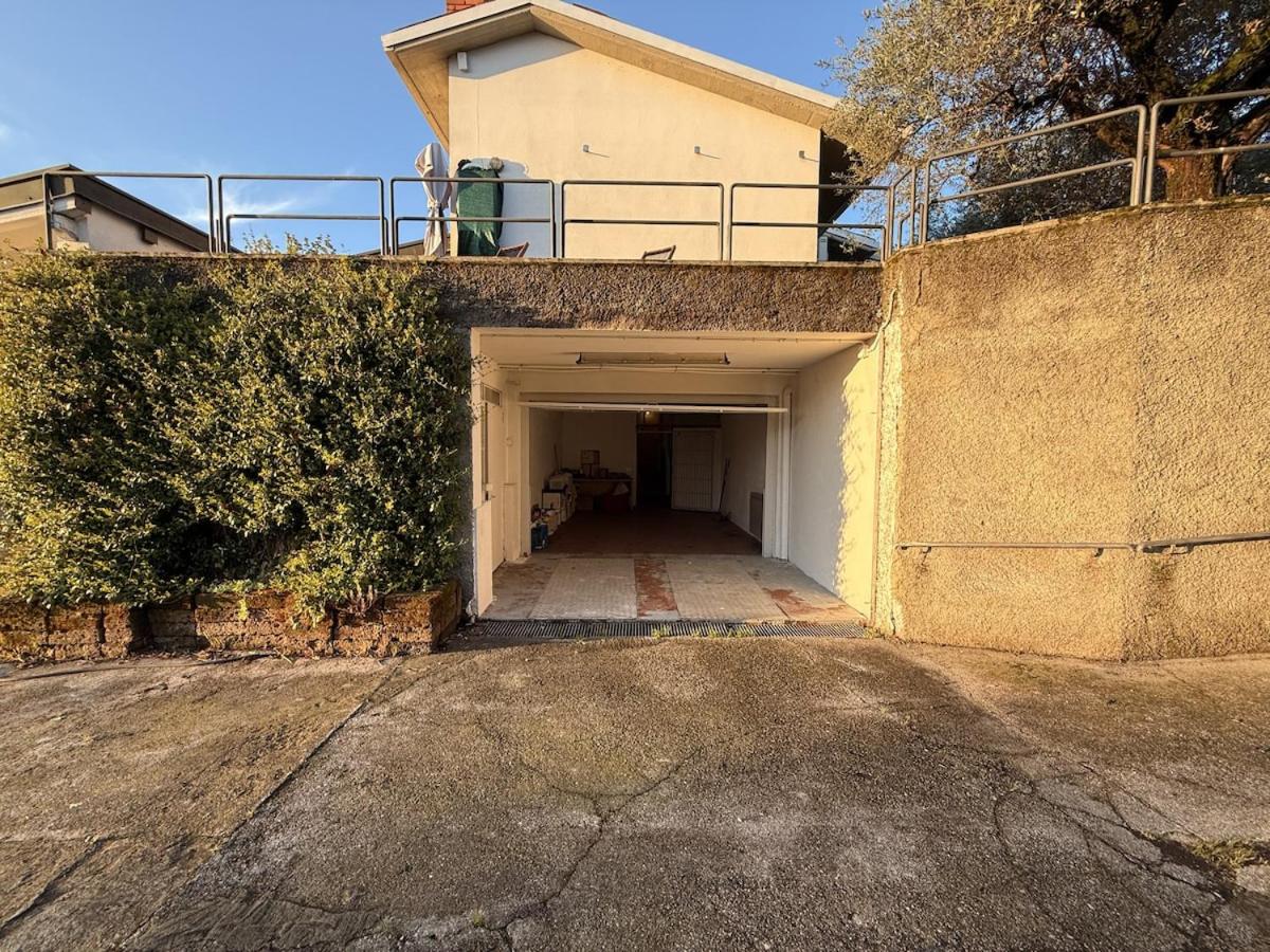 HOST4U - PAOLETTE Oasi Verde di Piacere a pochi minuti dal Lago di Garda