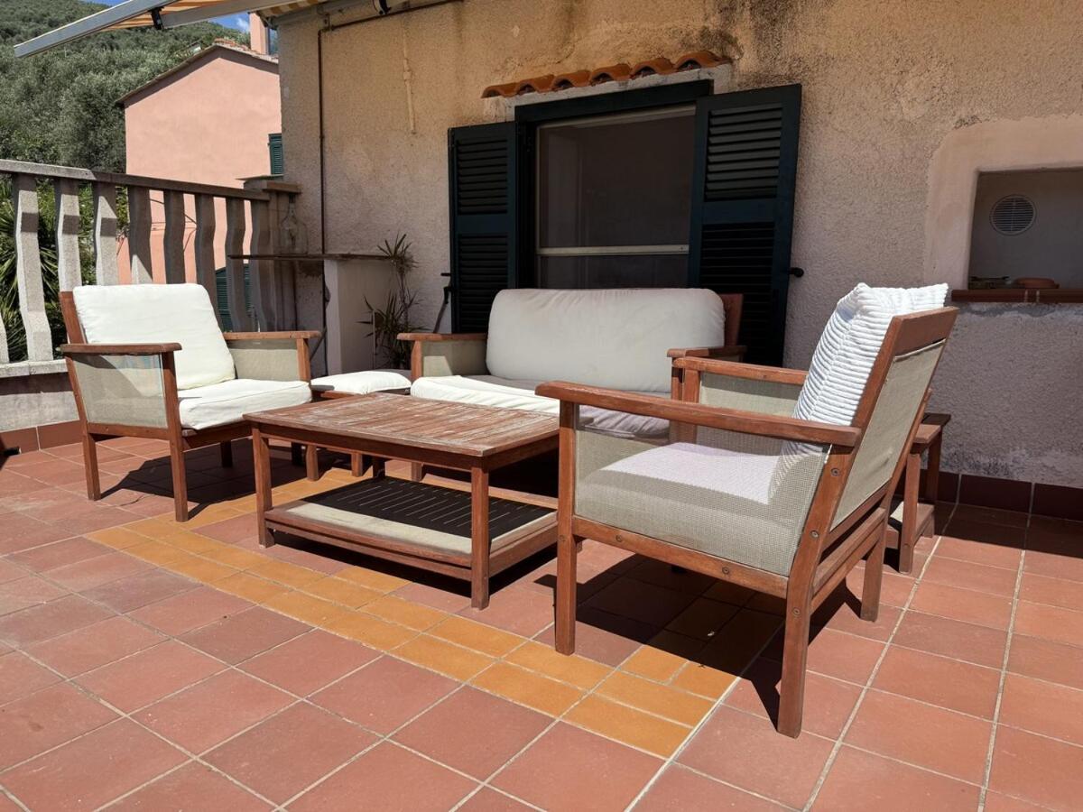 HOST4U - Cozy Terraced House with Beautiful View on the Olives Valley