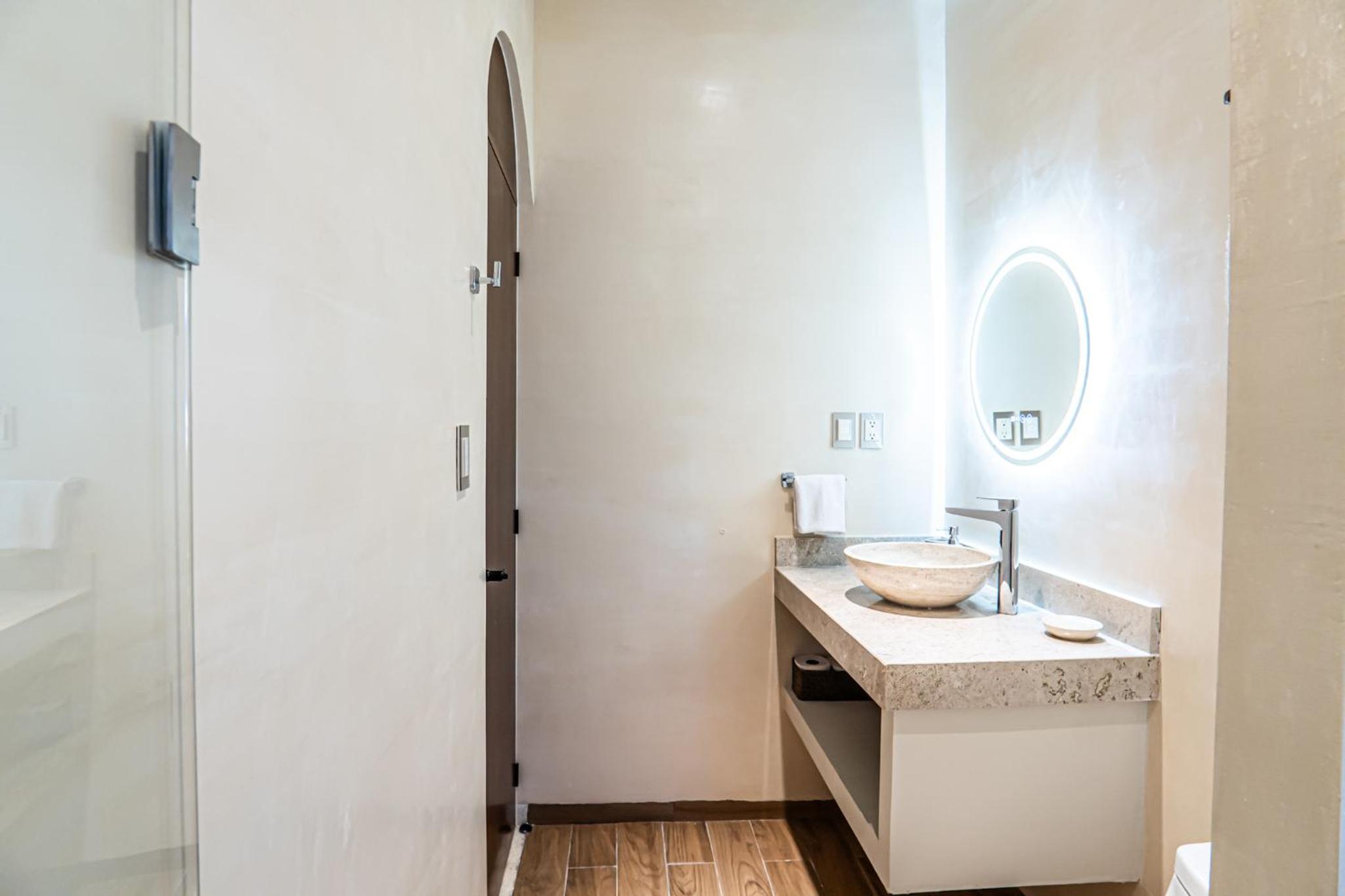 Ocean Breeze Villa - A few steps from the beach!