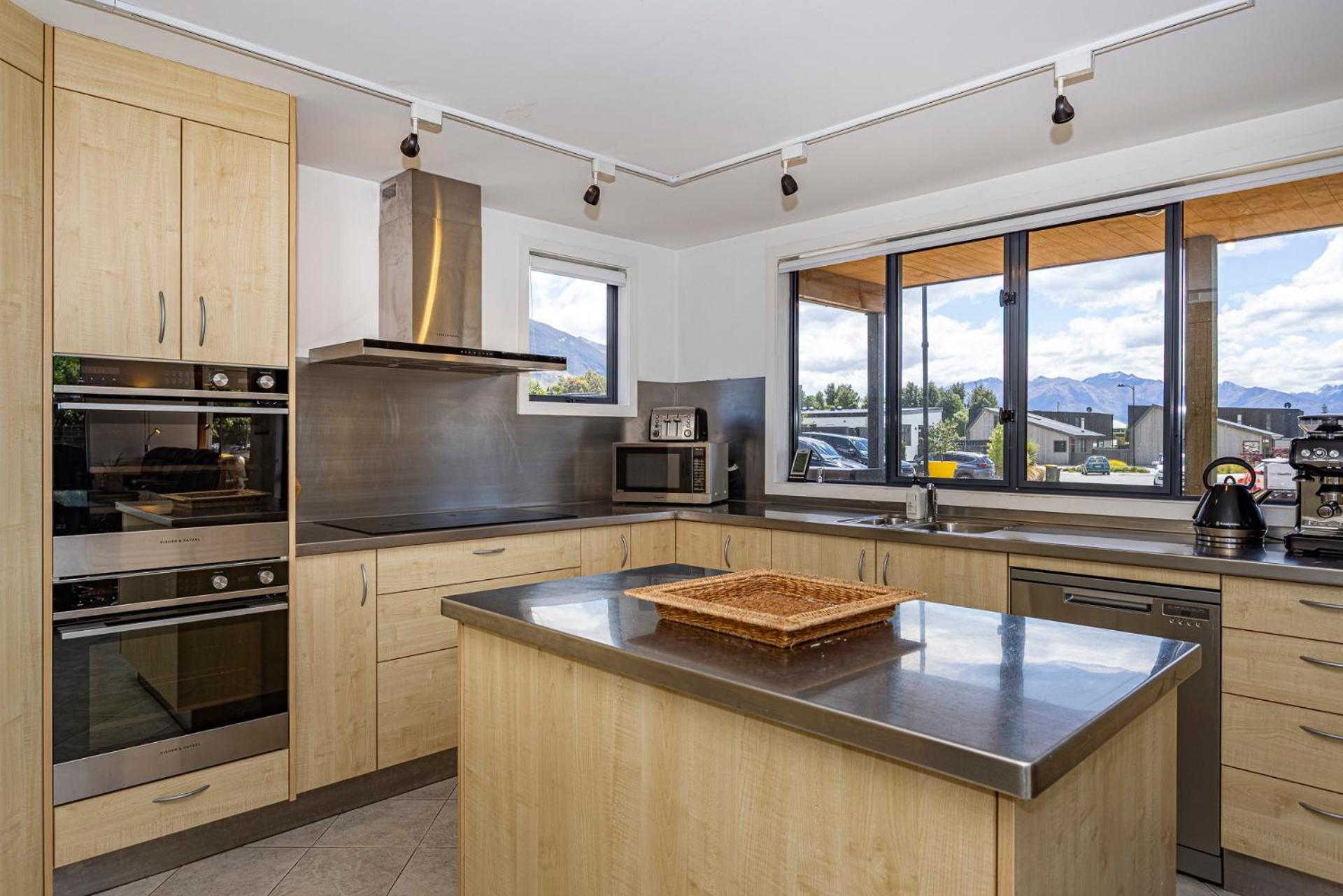 Wanaka Retreat Sauna & Mountain Views