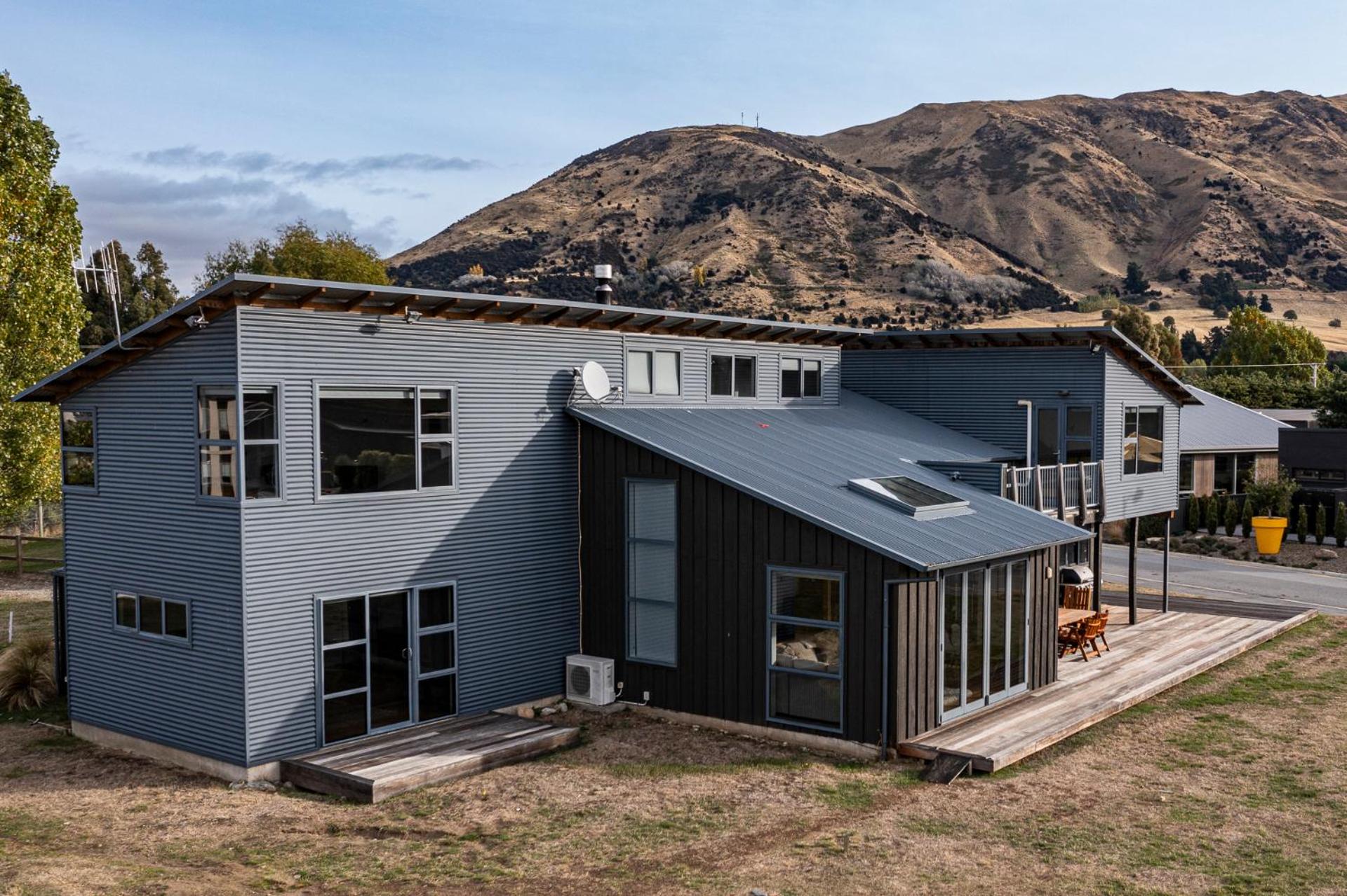 Wanaka Retreat Sauna & Mountain Views