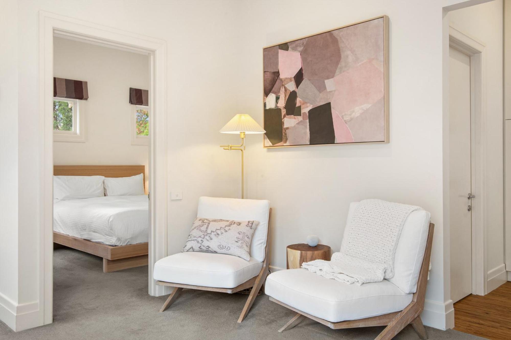 Wellness Escape- 1 Bed Home with Studio & Sauna
