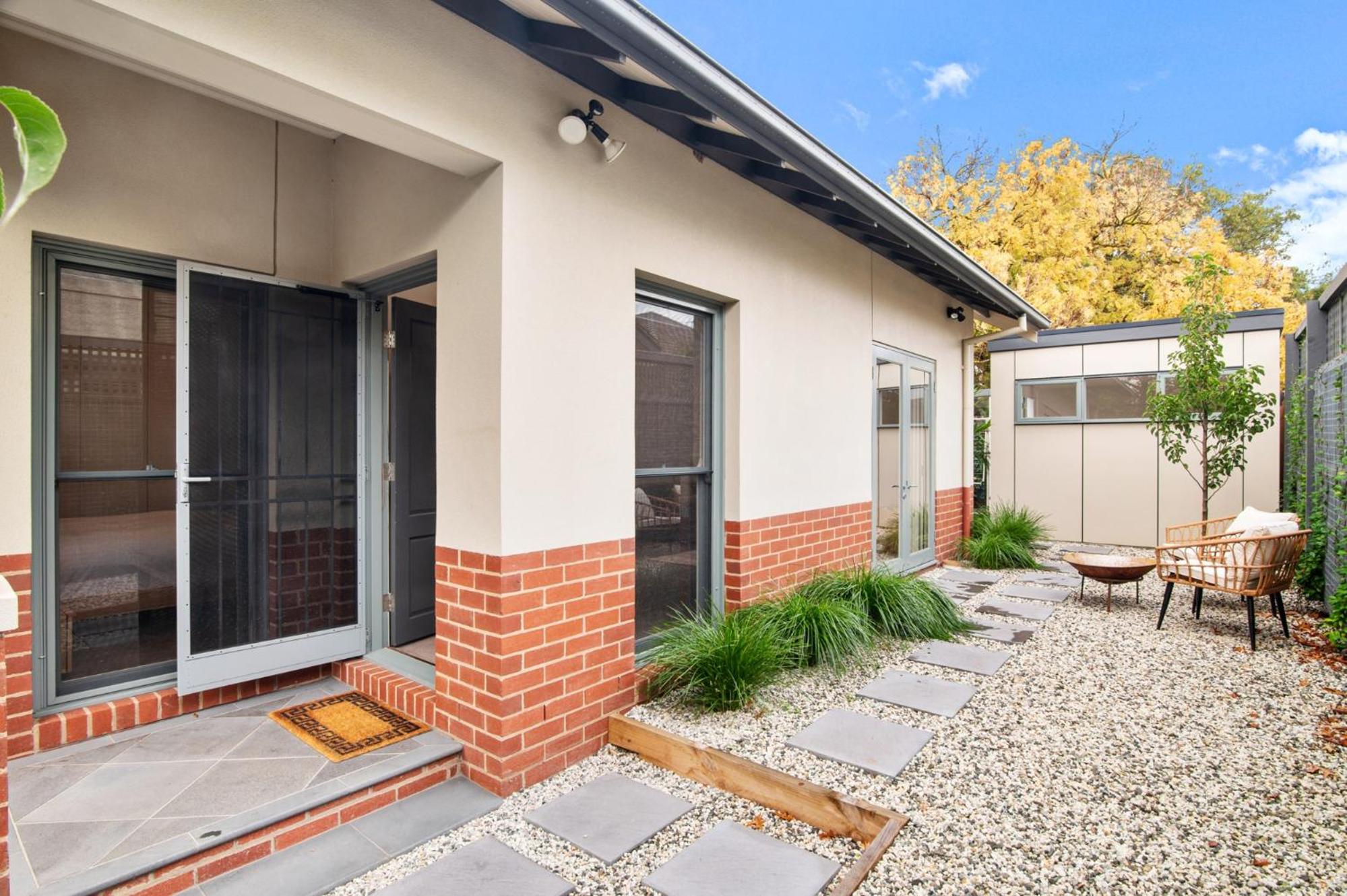 Wellness Escape- 1 Bed Home with Studio & Sauna