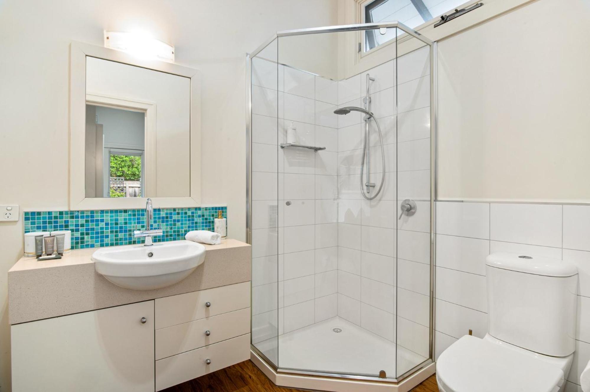 Wellness Escape- 1 Bed Home with Studio & Sauna