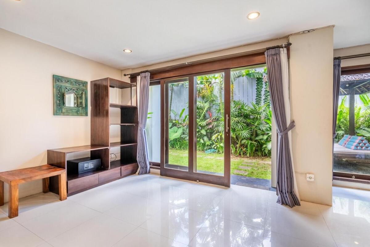 Massive 3BR Luxury Pool Mansion in Perrerenan