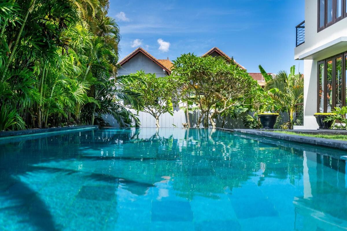 Massive 3BR Luxury Pool Mansion in Perrerenan