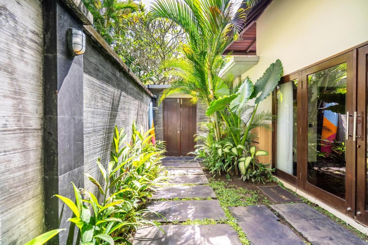 Massive 3BR Luxury Pool Mansion in Perrerenan