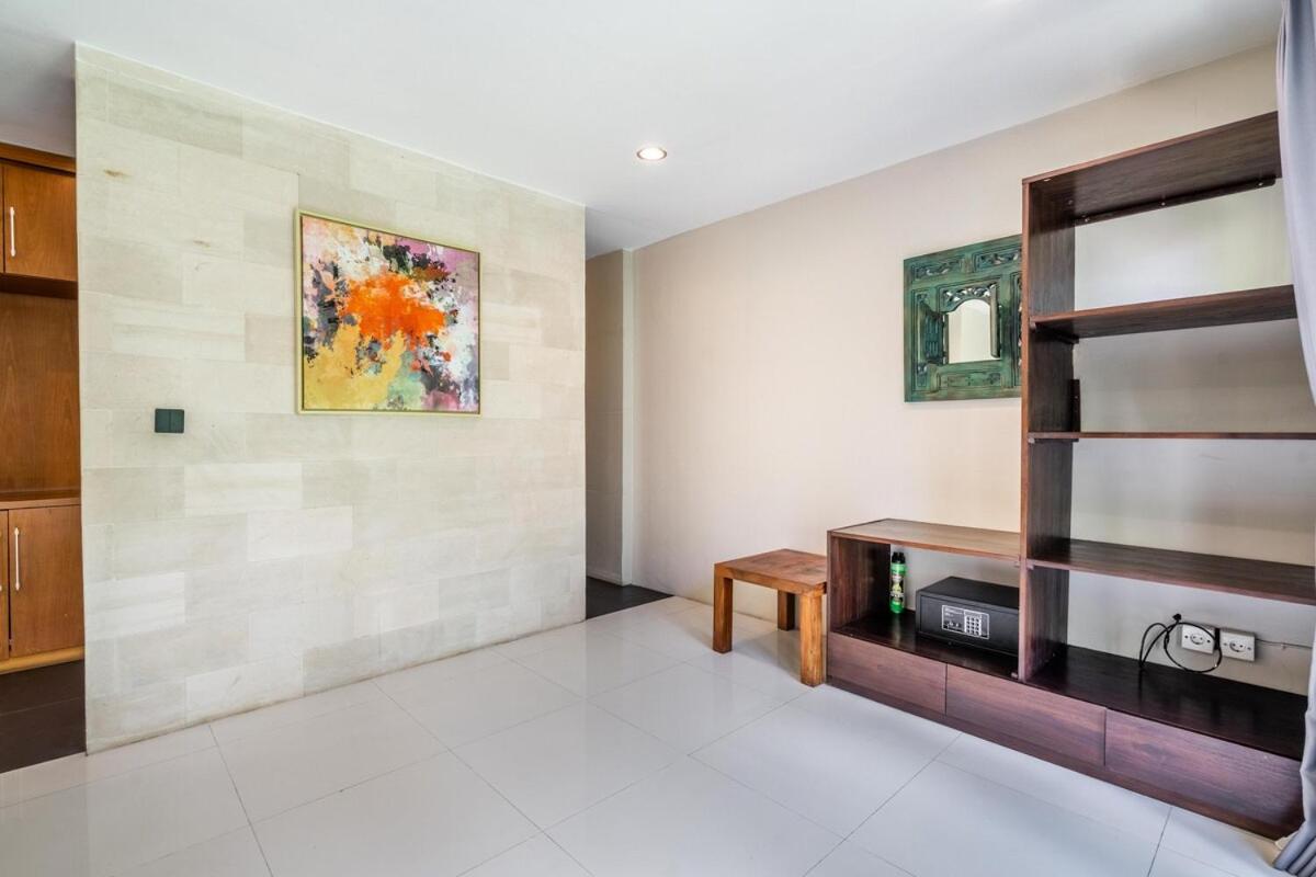 Massive 3BR Luxury Pool Mansion in Perrerenan