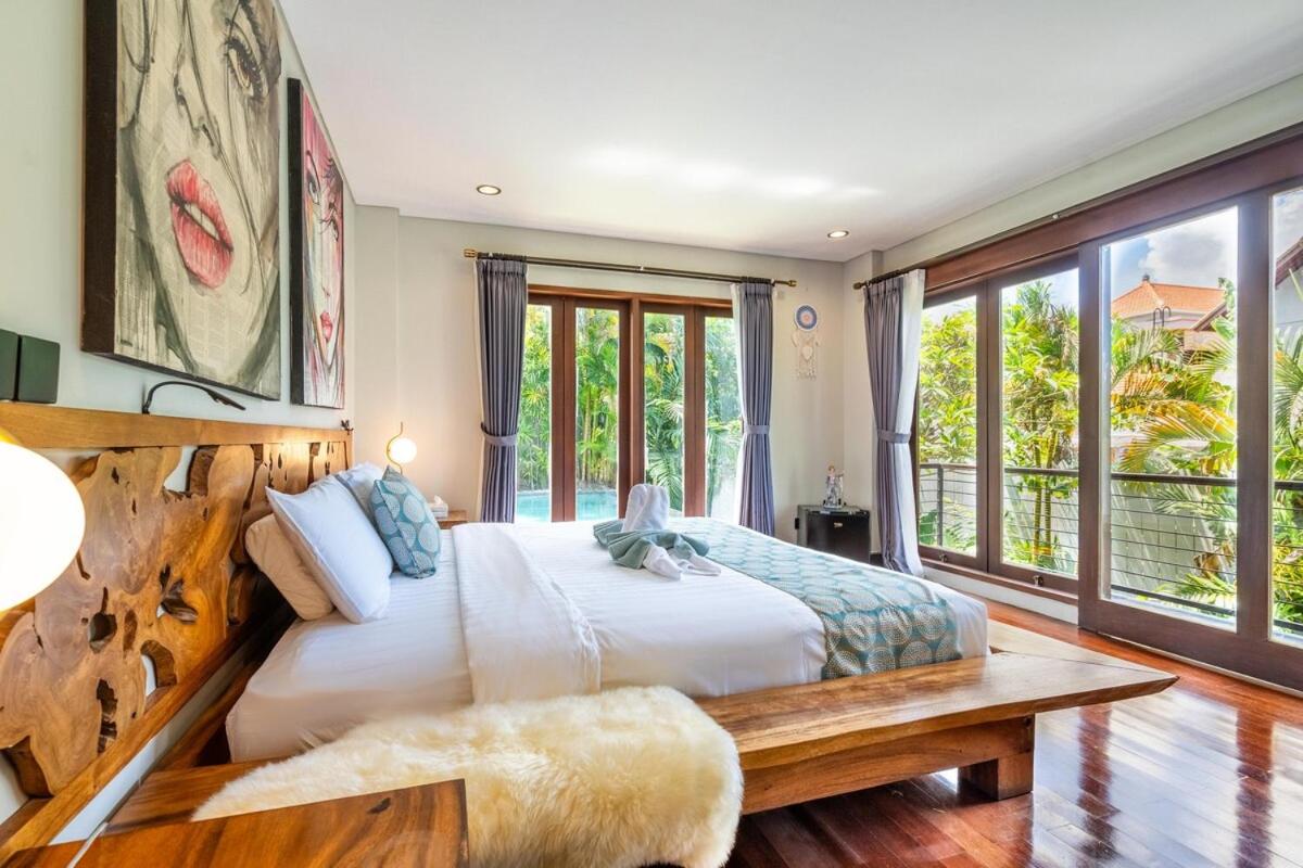 Massive 3BR Luxury Pool Mansion in Perrerenan