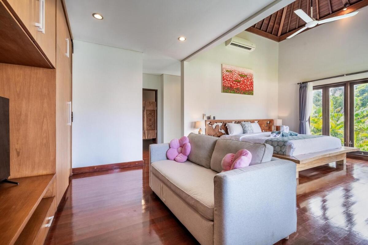 Massive 3BR Luxury Pool Mansion in Perrerenan