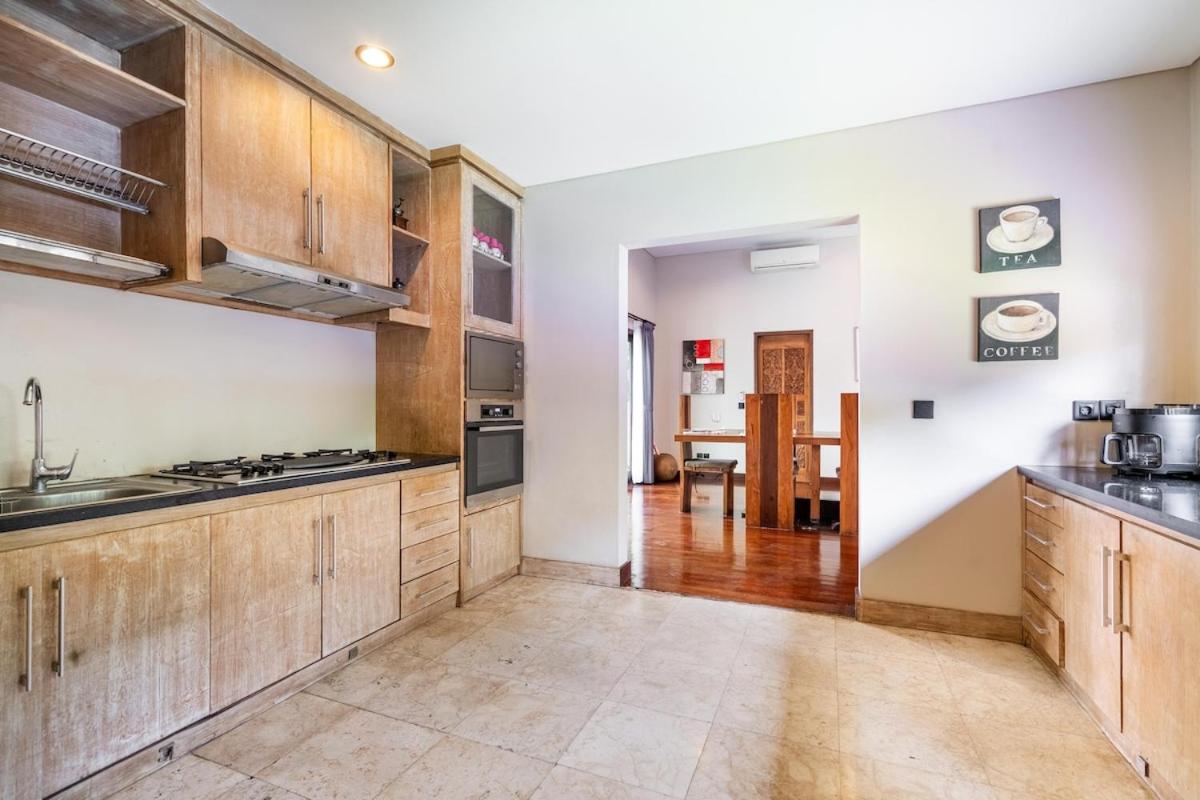 Massive 3BR Luxury Pool Mansion in Perrerenan