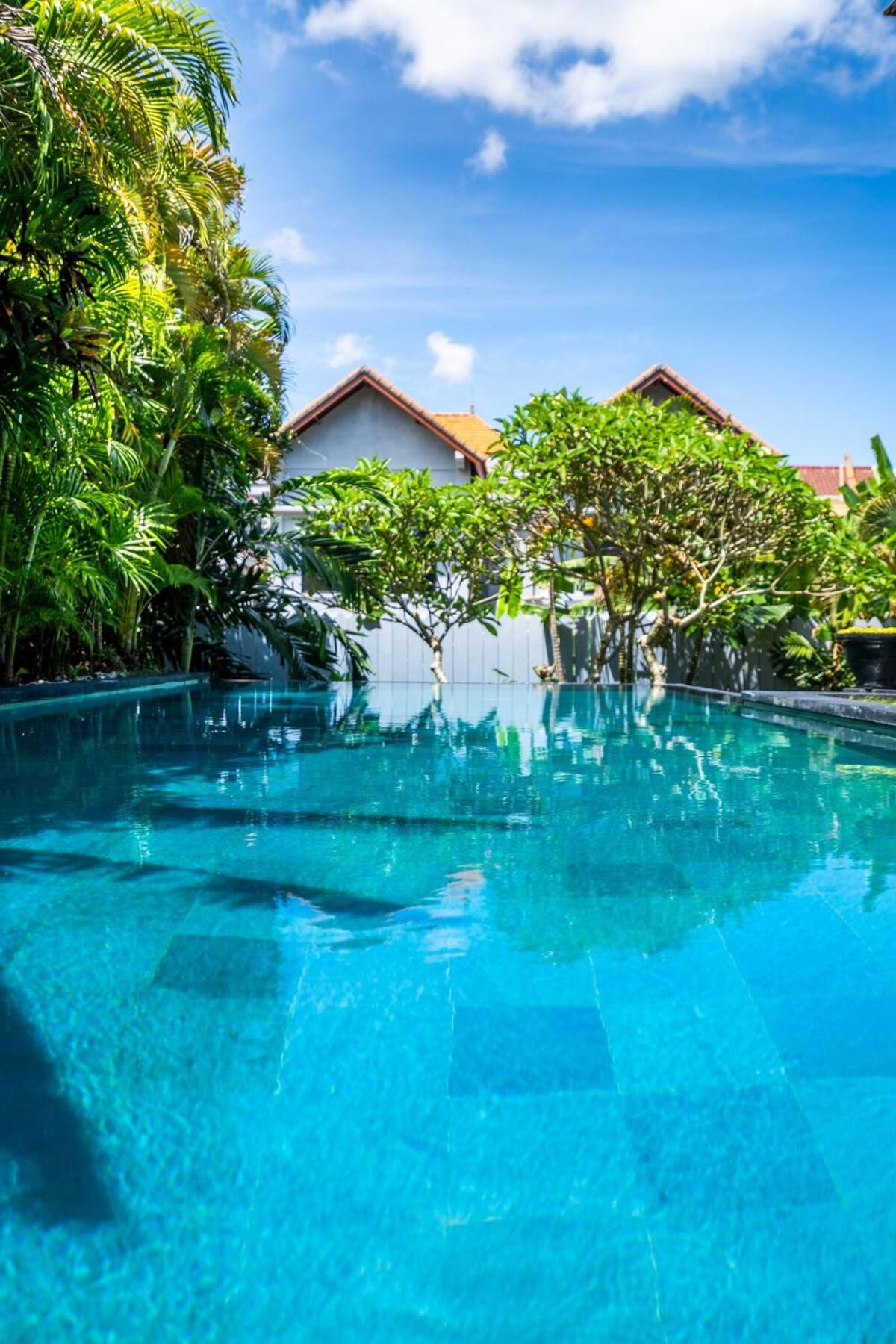 Massive 3BR Luxury Pool Mansion in Perrerenan