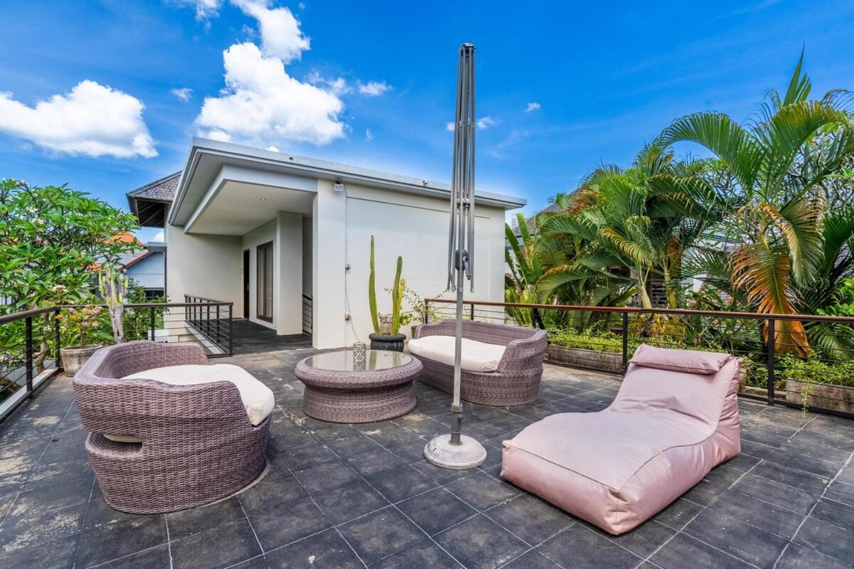 Massive 3BR Luxury Pool Mansion in Perrerenan