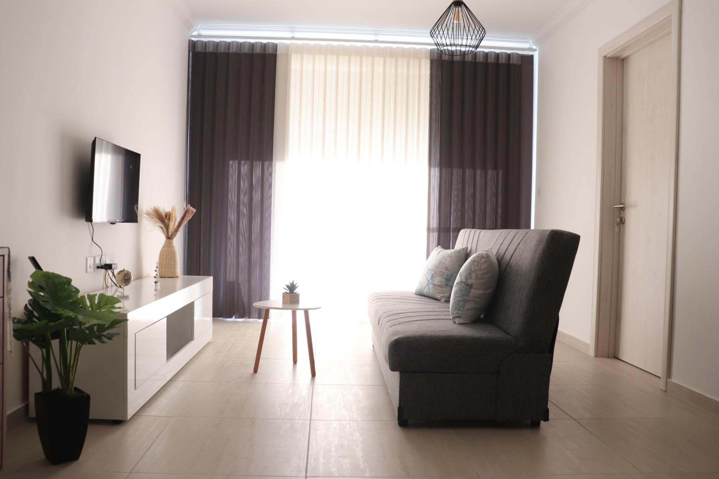 Marsaxlokk 2BR Apartment - Quiet Coastal Escape