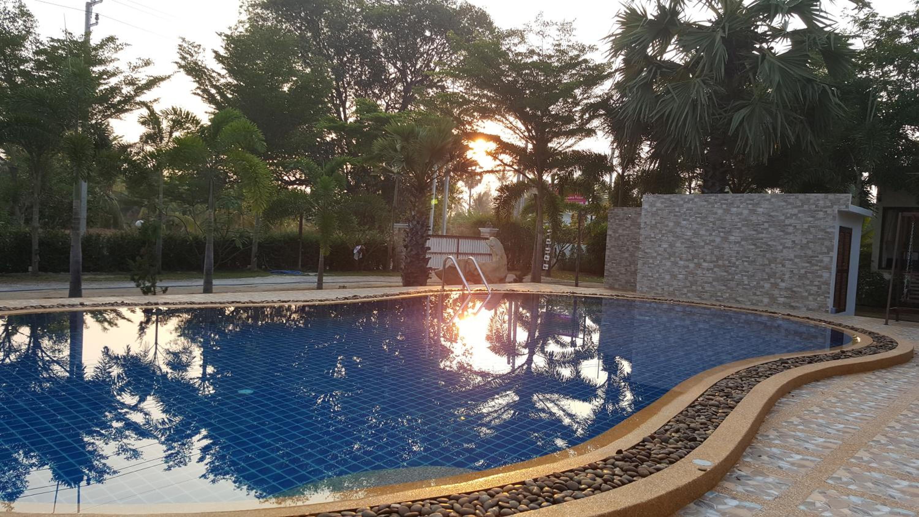Pranburi Cabana Resort