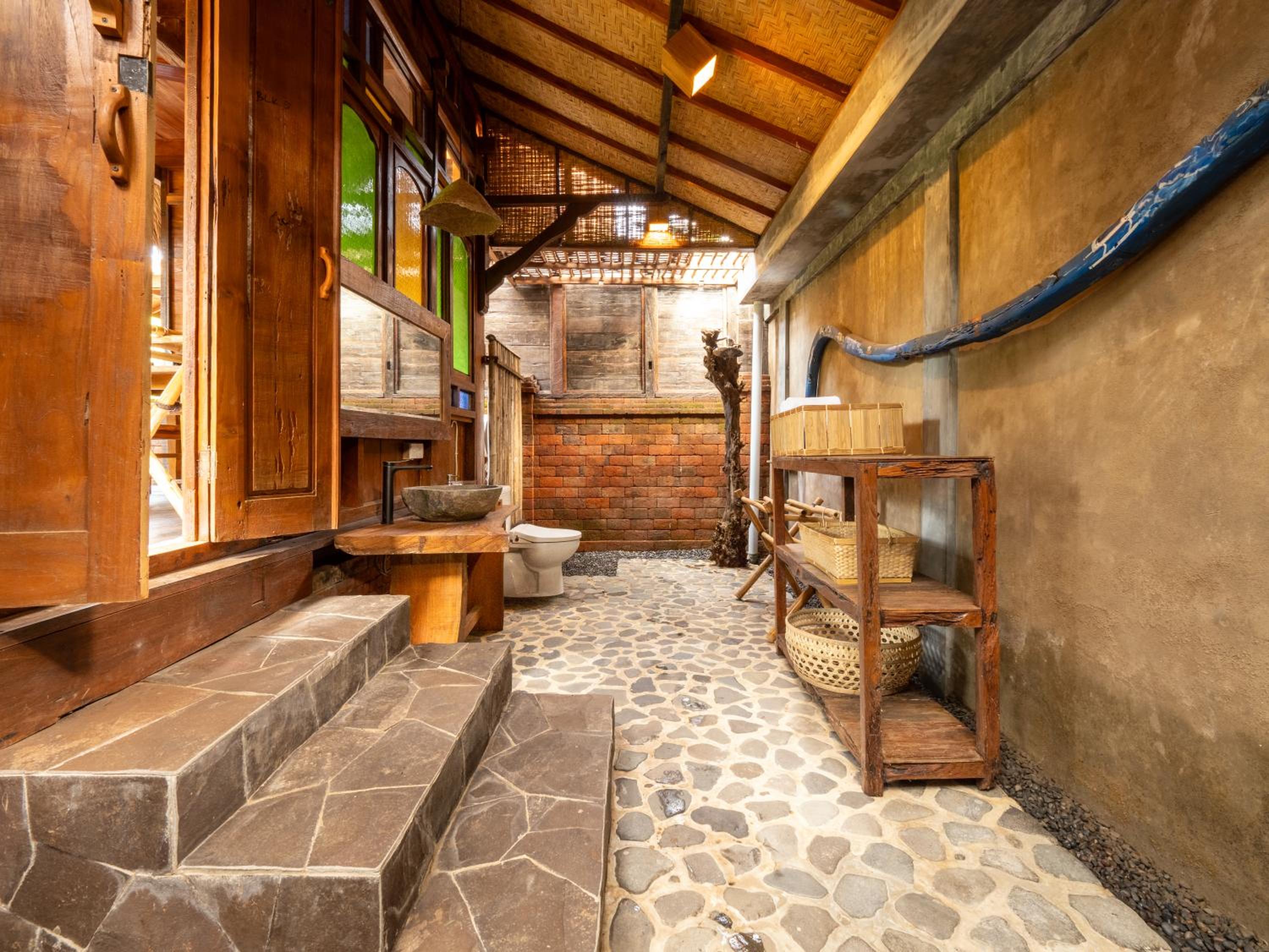 Aruna Jayanti Villa