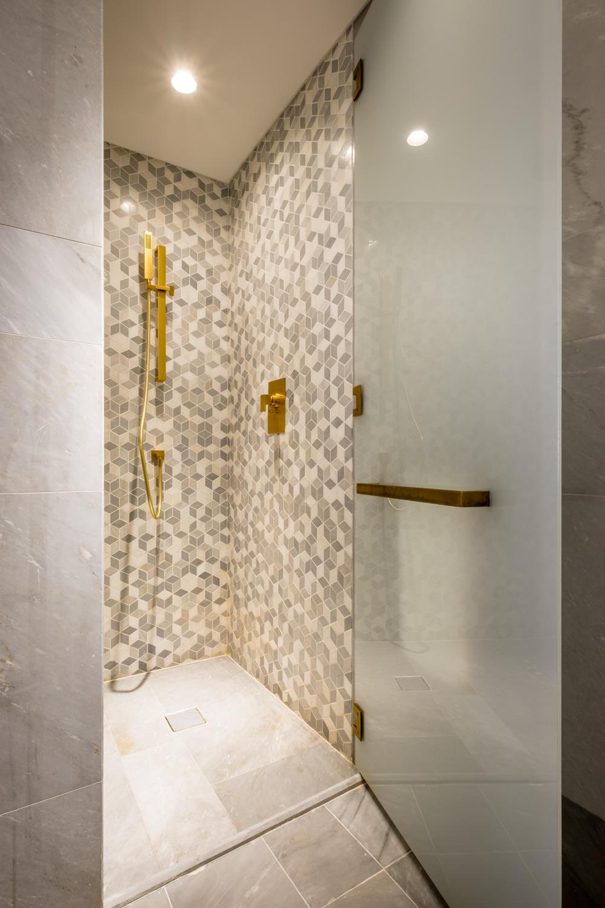 FIVE Palm Jumeirah Residences - Mint Stay