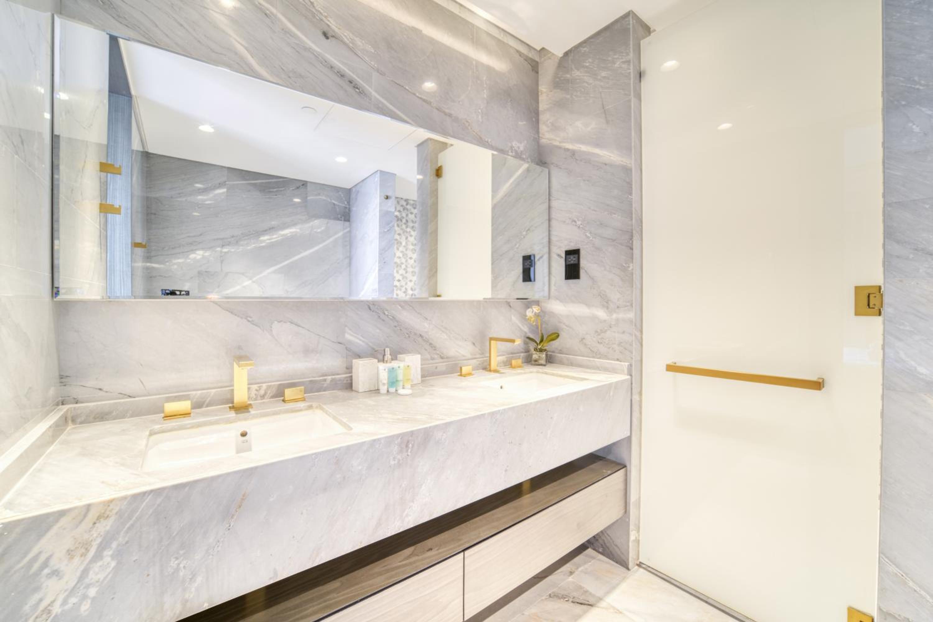 FIVE Palm Jumeirah Residences - Mint Stay
