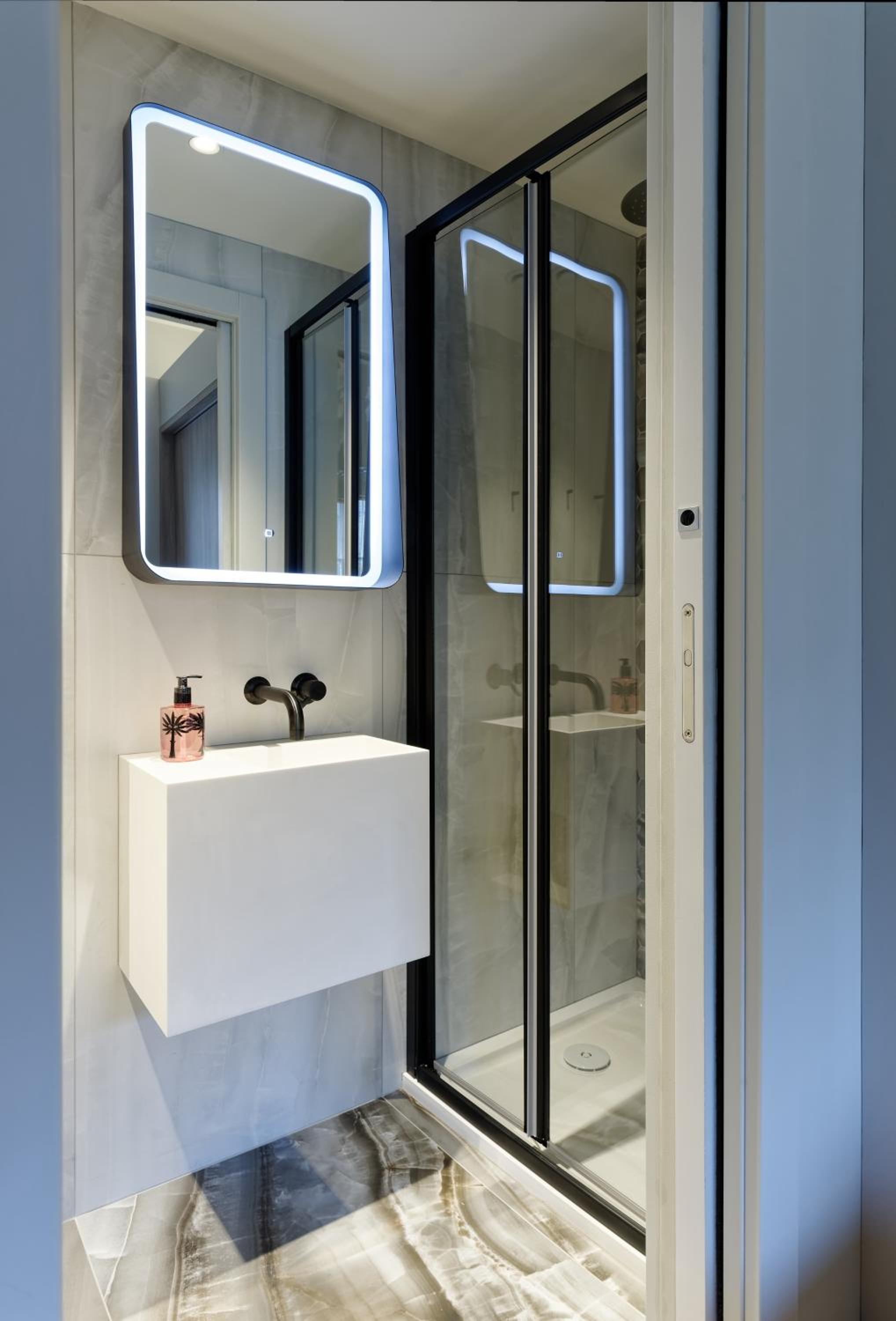 South Kensington Studios by D'Montrio