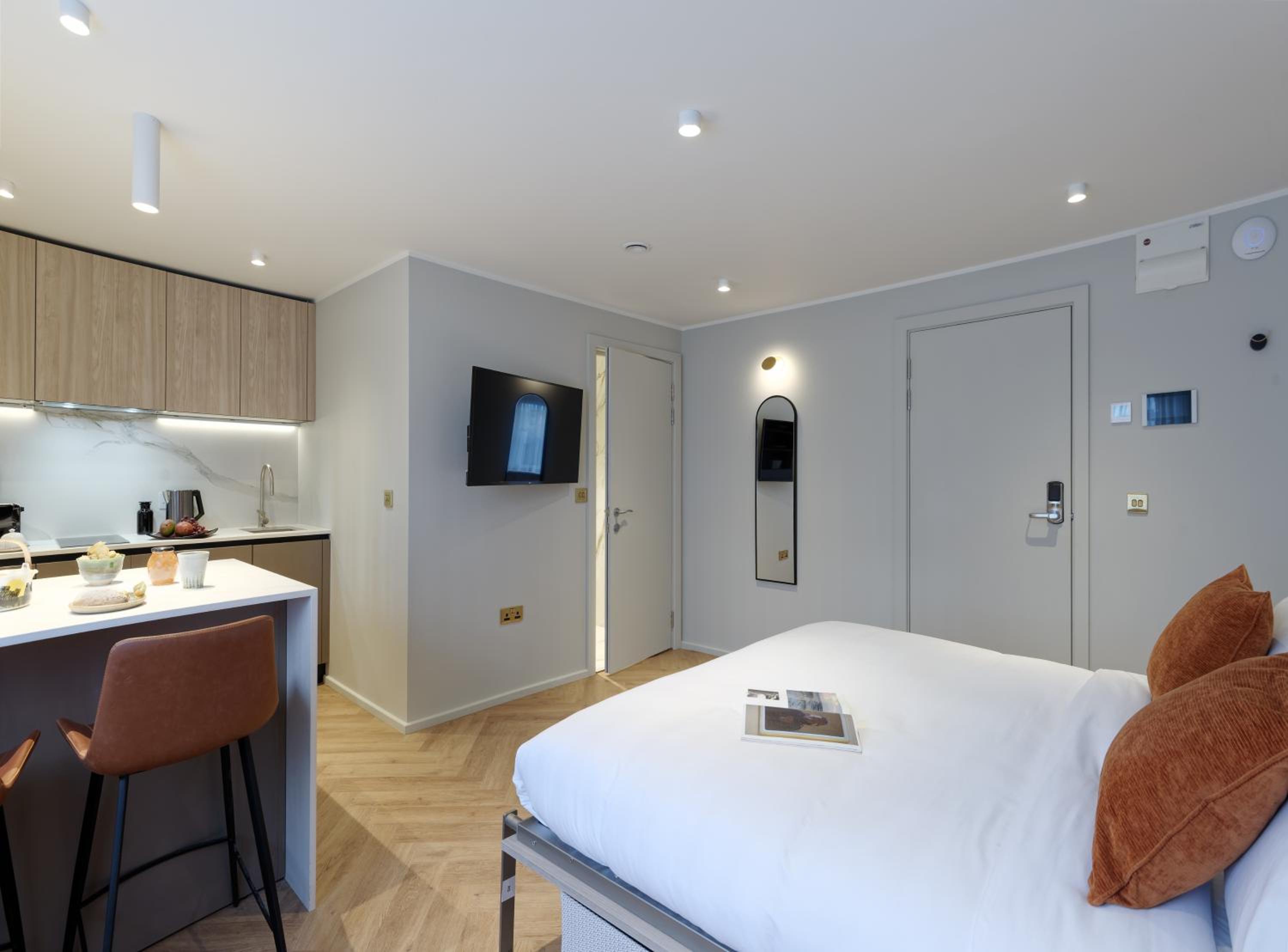 South Kensington Studios by D'Montrio