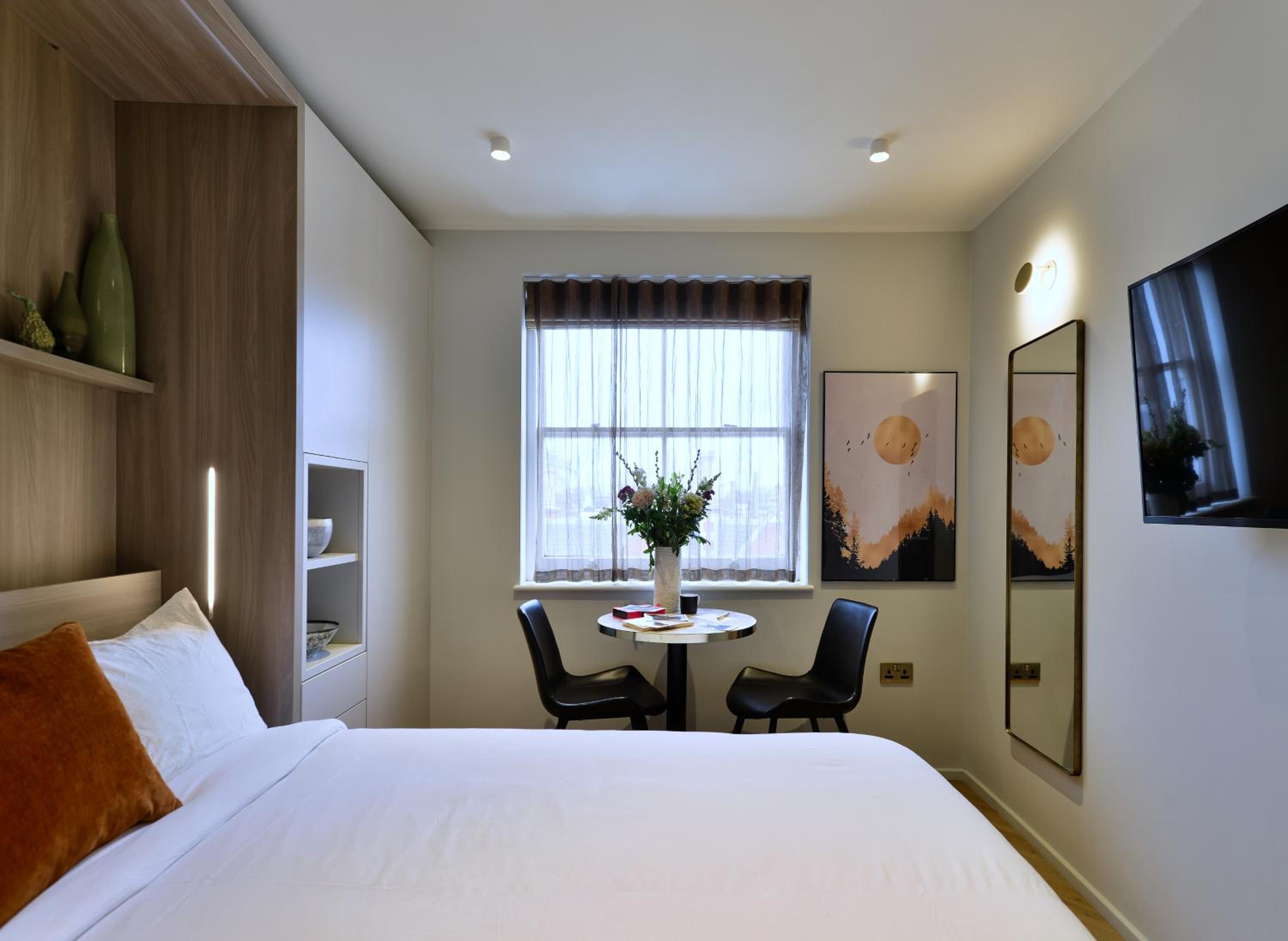 South Kensington Studios by D'Montrio