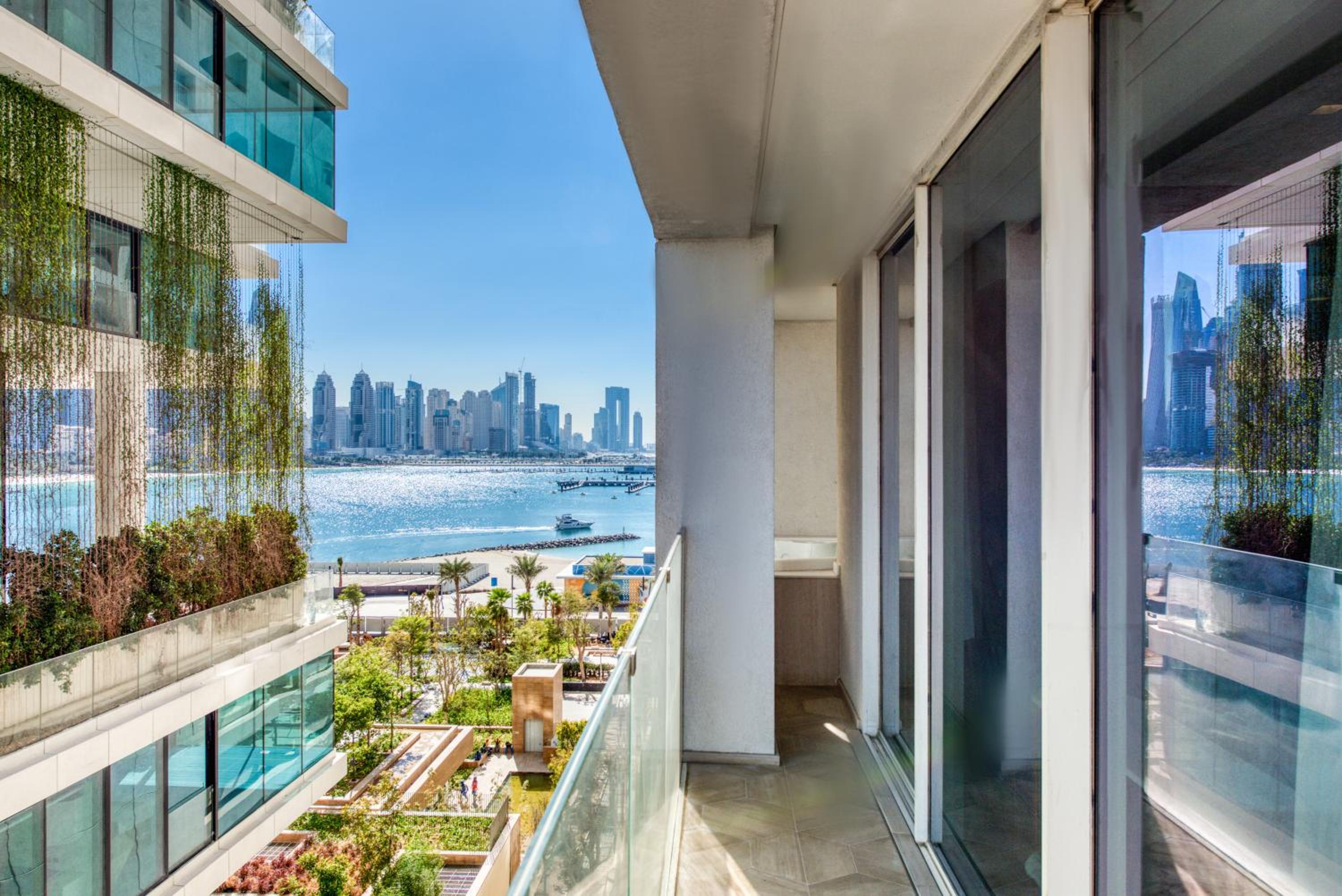 FIVE Palm Jumeirah Residences - Mint Stay