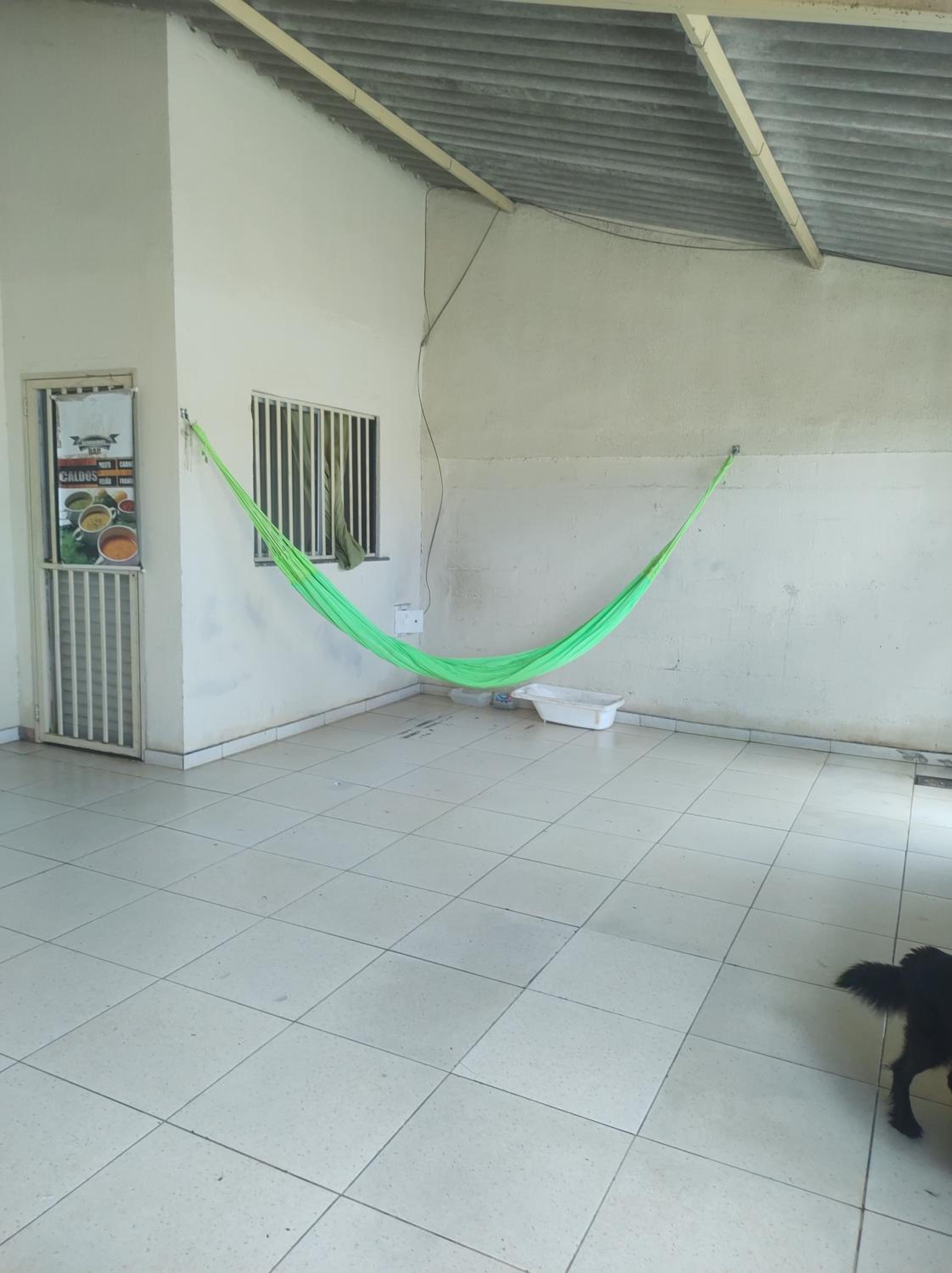 Quarto em casa de Família- Riacho