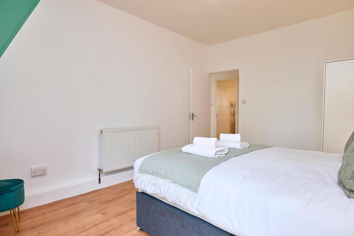 Elegant 3-Bed flat in Bayswater!
