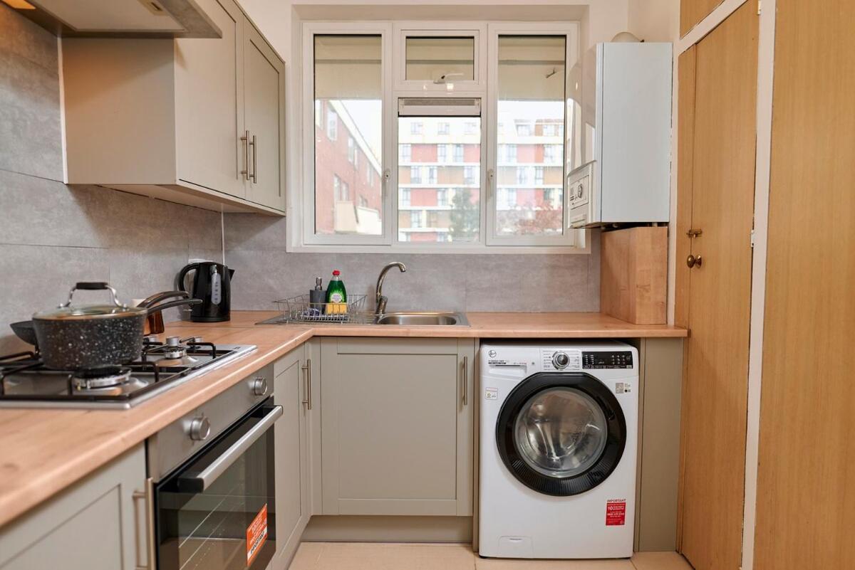 Elegant 3-Bed flat in Bayswater!