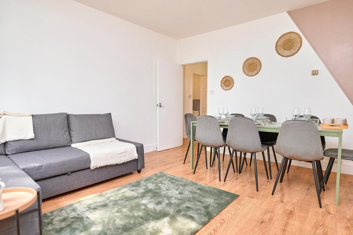 Elegant 3-Bed flat in Bayswater!