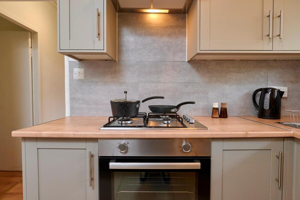 Elegant 3-Bed flat in Bayswater!