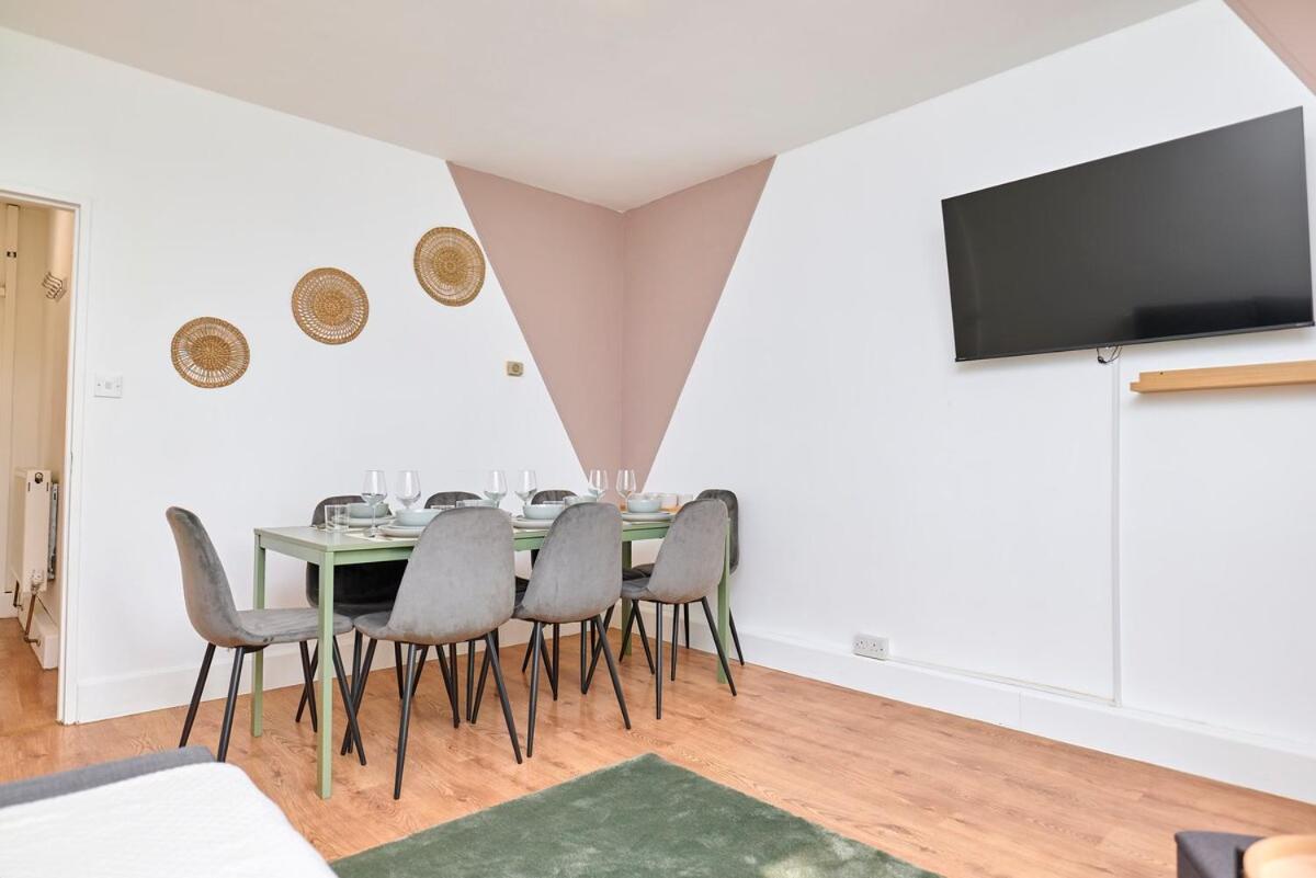 Elegant 3-Bed flat in Bayswater!