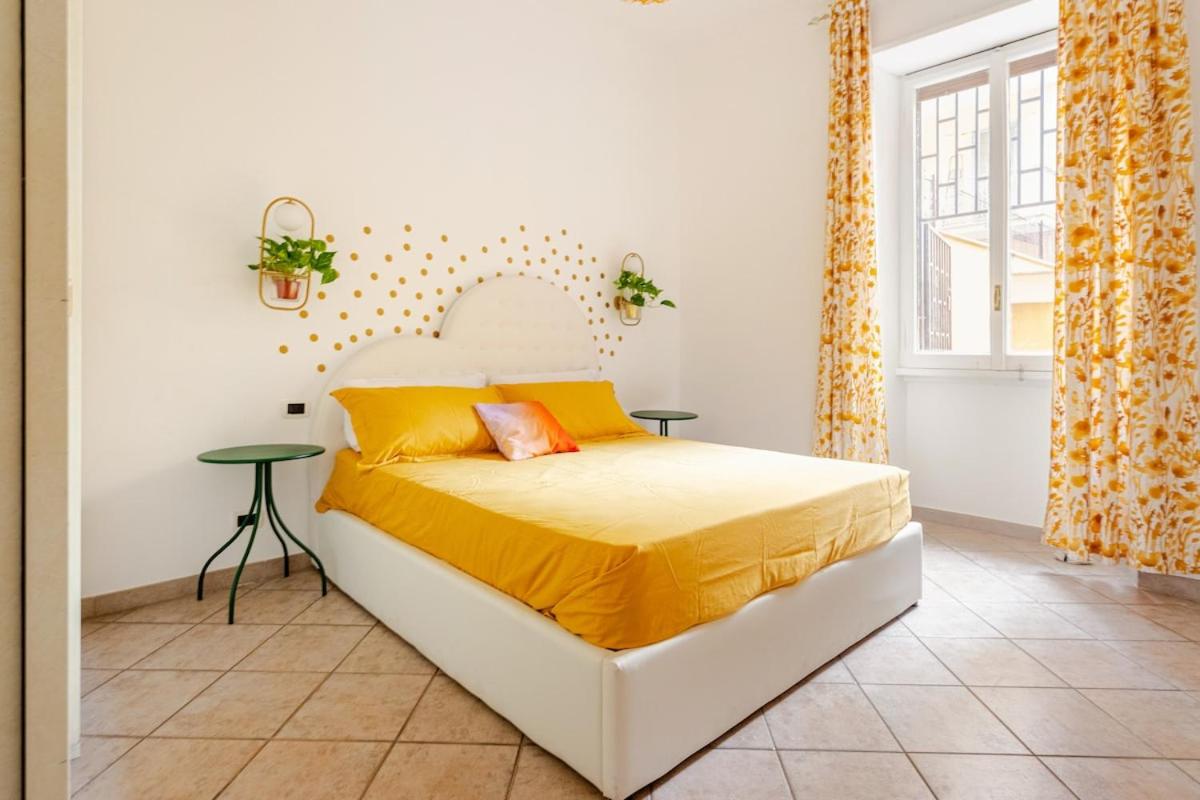 Funky 3BR Flat, Scenic Tram to Colosseum 7 Stops