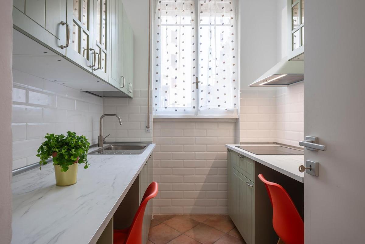 Funky 3BR Flat, Scenic Tram to Colosseum 7 Stops