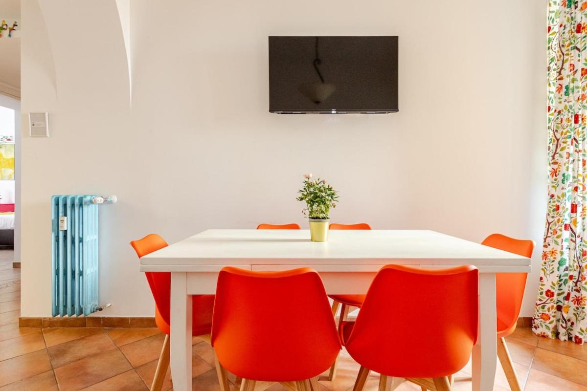 Funky 3BR Flat, Scenic Tram to Colosseum 7 Stops