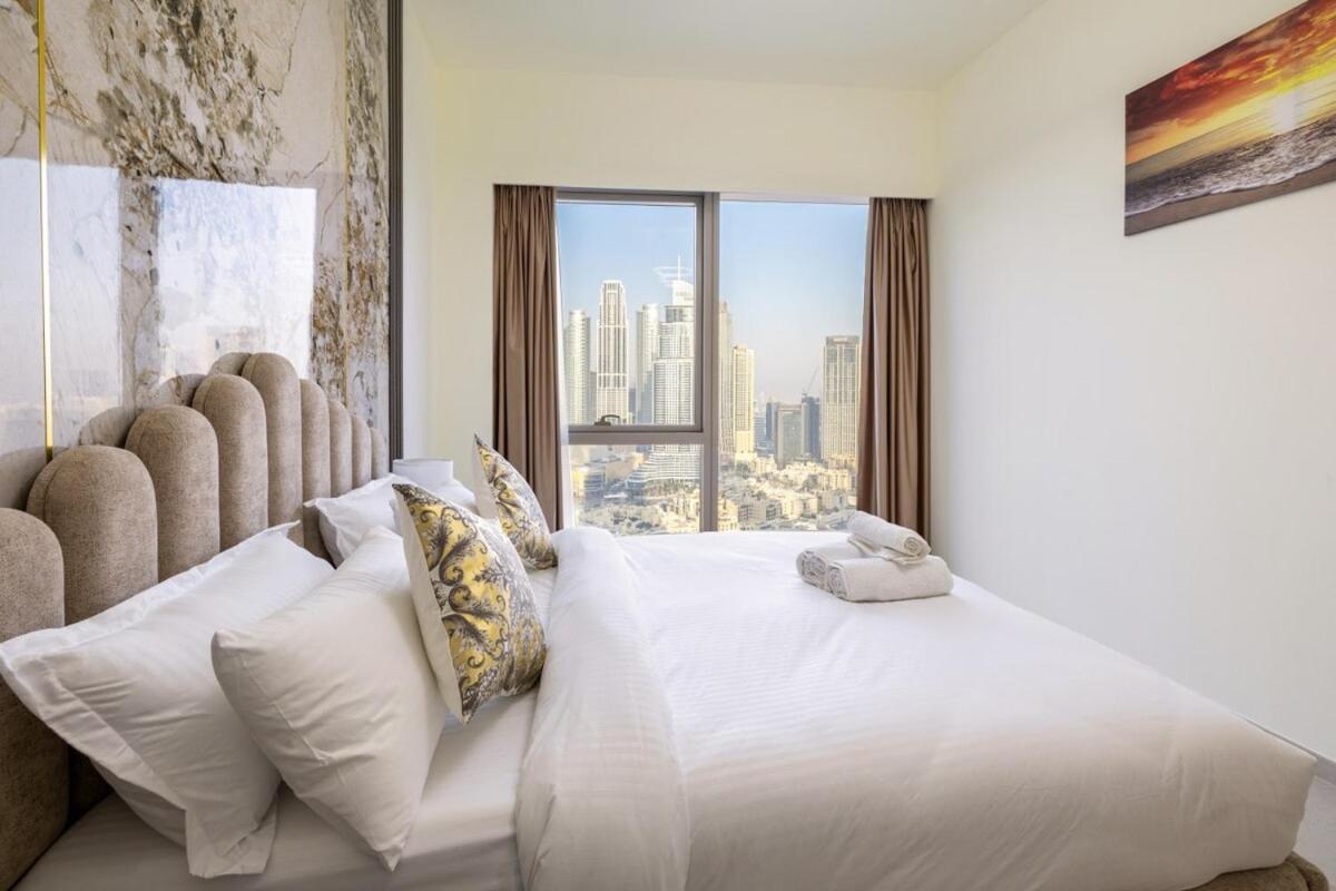Grande 2BR Apartment with Burj Khalifa & Fountain Views
