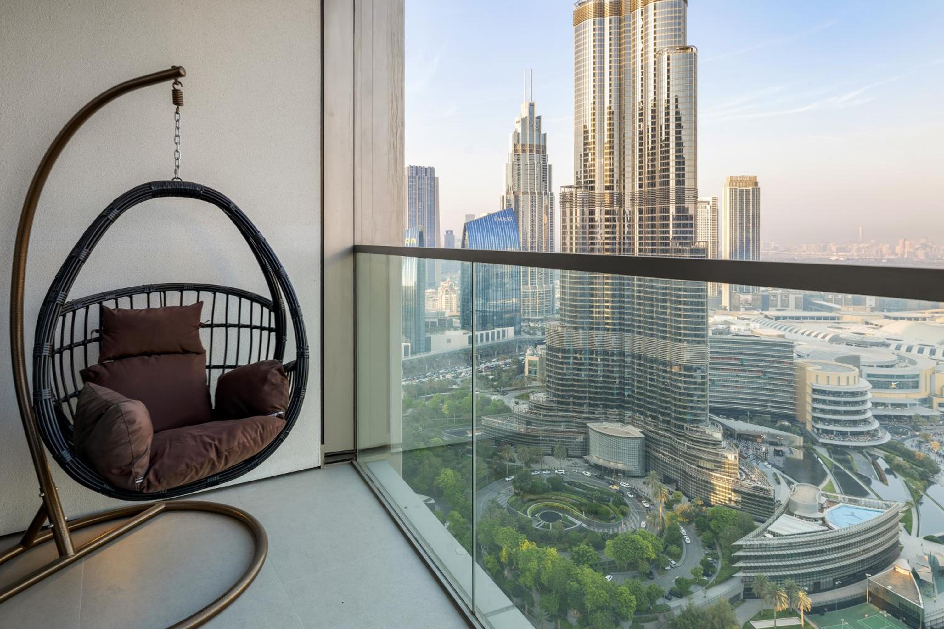Grande 2BR Apartment with Burj Khalifa & Fountain Views