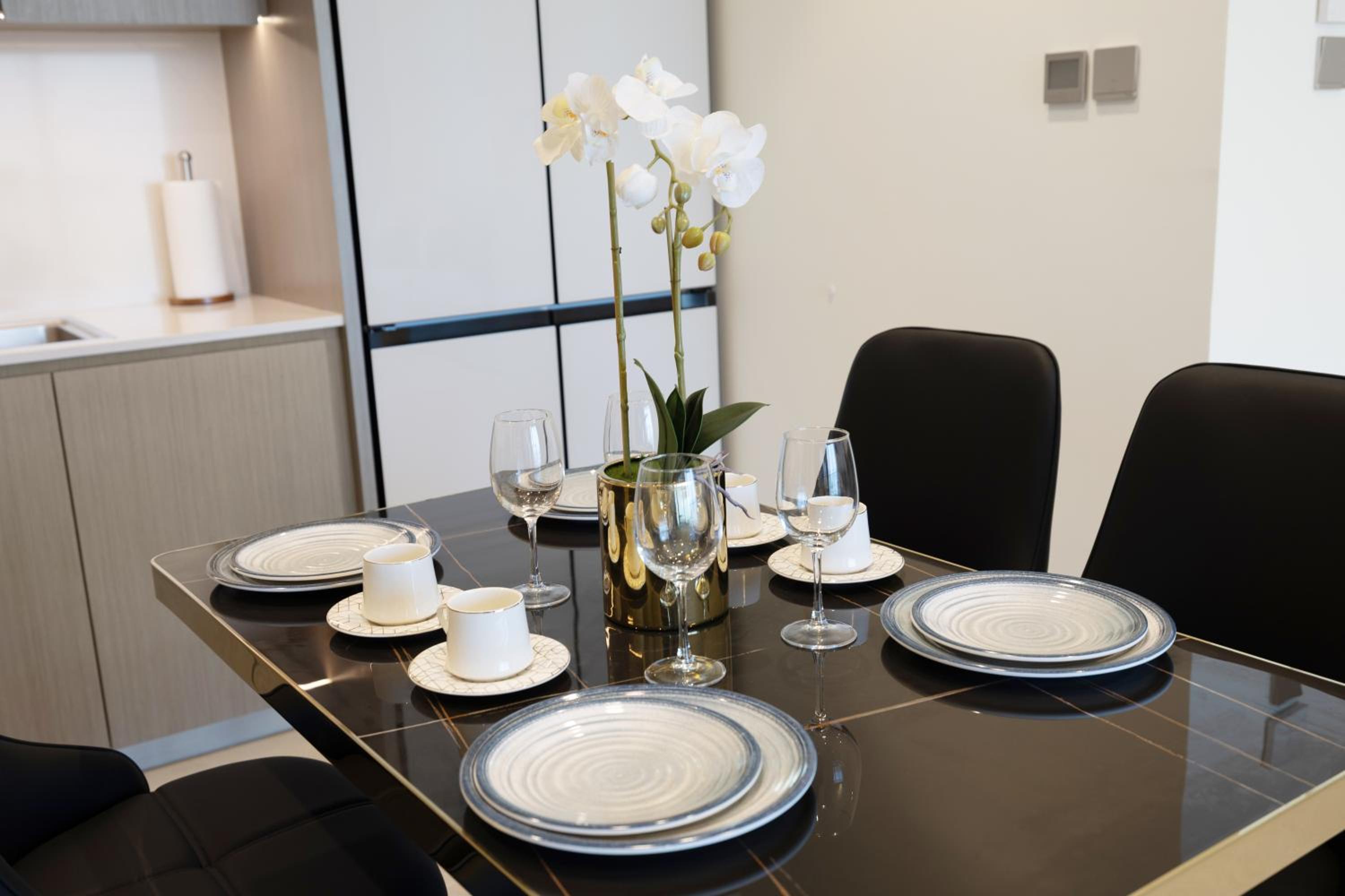 Grande 2BR Apartment with Burj Khalifa & Fountain Views