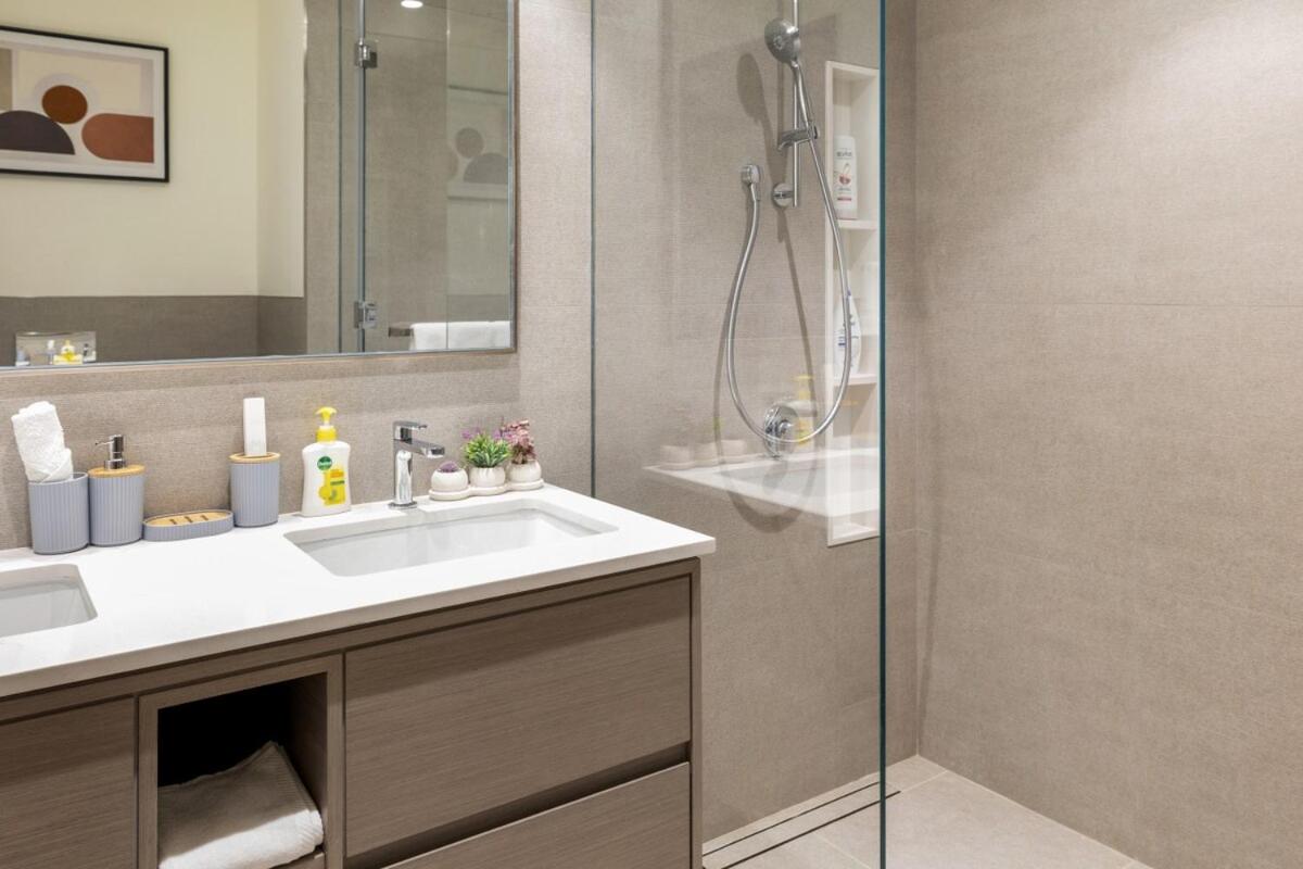 Grande 2BR Apartment with Burj Khalifa & Fountain Views
