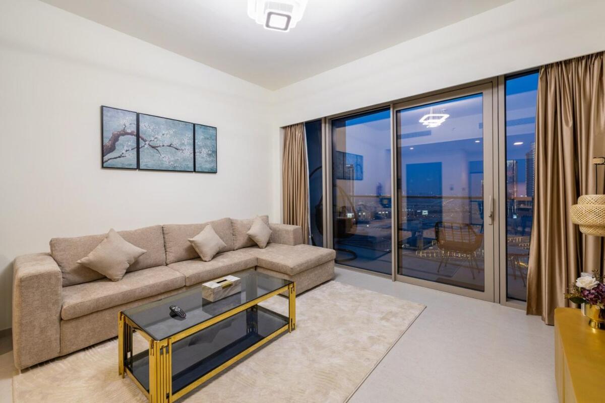 Grande 2BR Apartment with Burj Khalifa & Fountain Views
