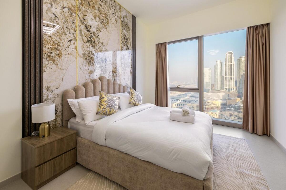 Grande 2BR Apartment with Burj Khalifa & Fountain Views
