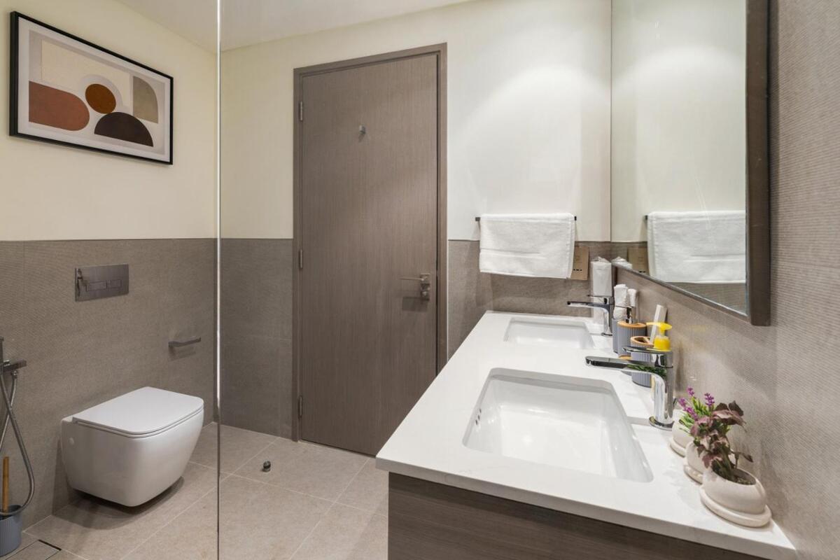 Grande 2BR Apartment with Burj Khalifa & Fountain Views