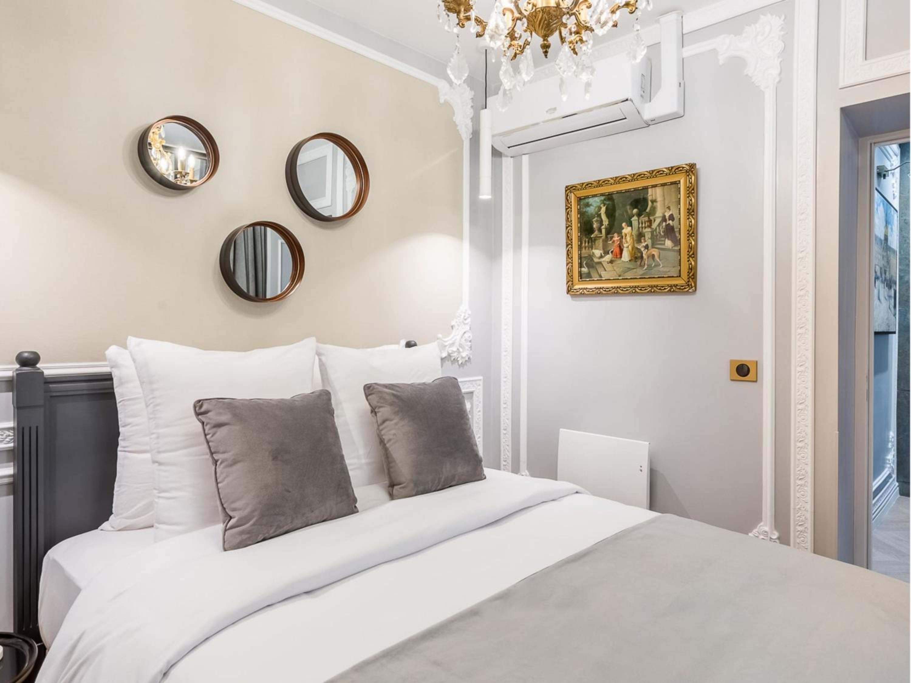 Merveil - Signature Suite - Louvre - Victoria
