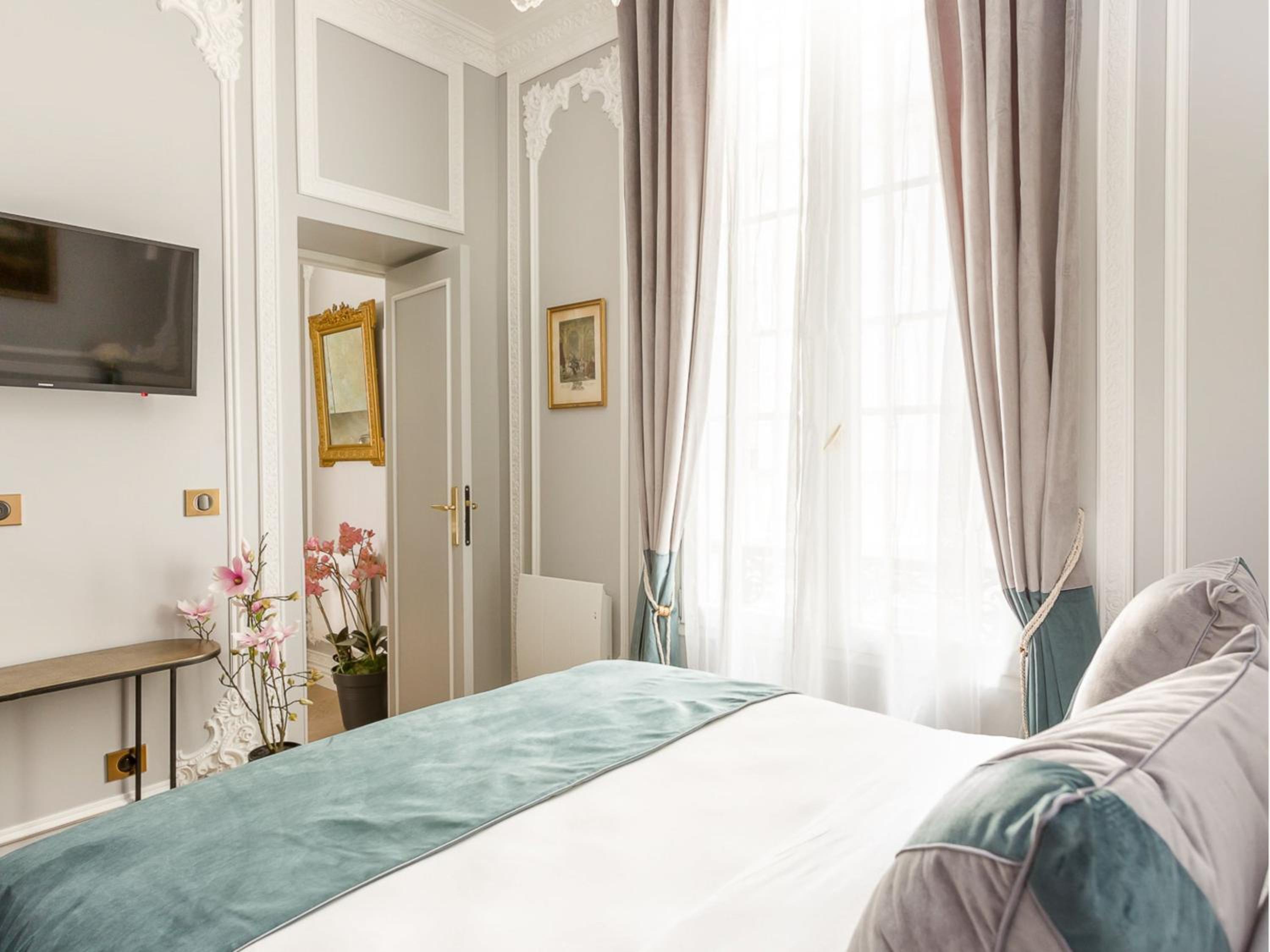 Merveil - Signature Suite - Louvre - Victoria