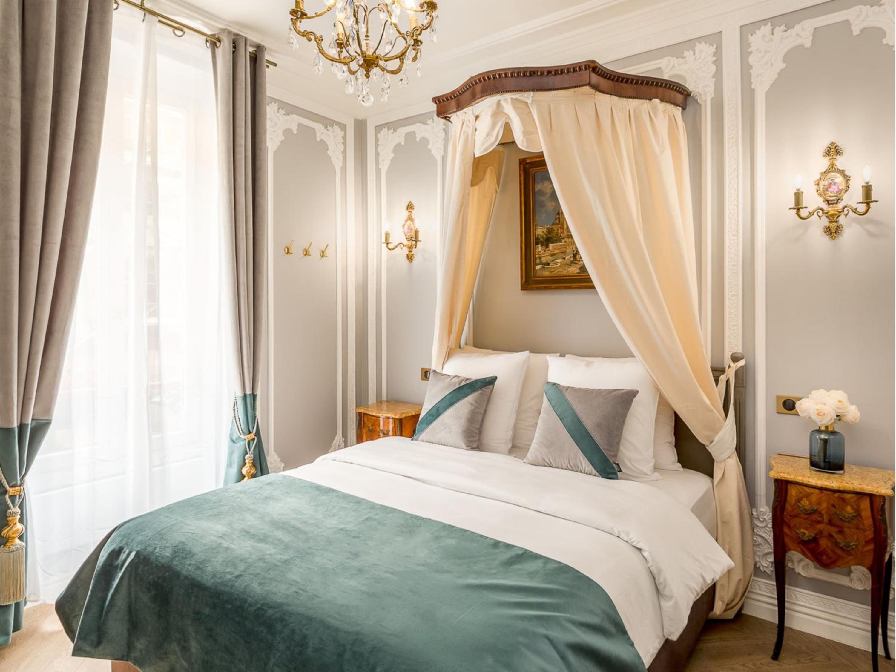 Merveil - Signature Suite - Louvre - Victoria