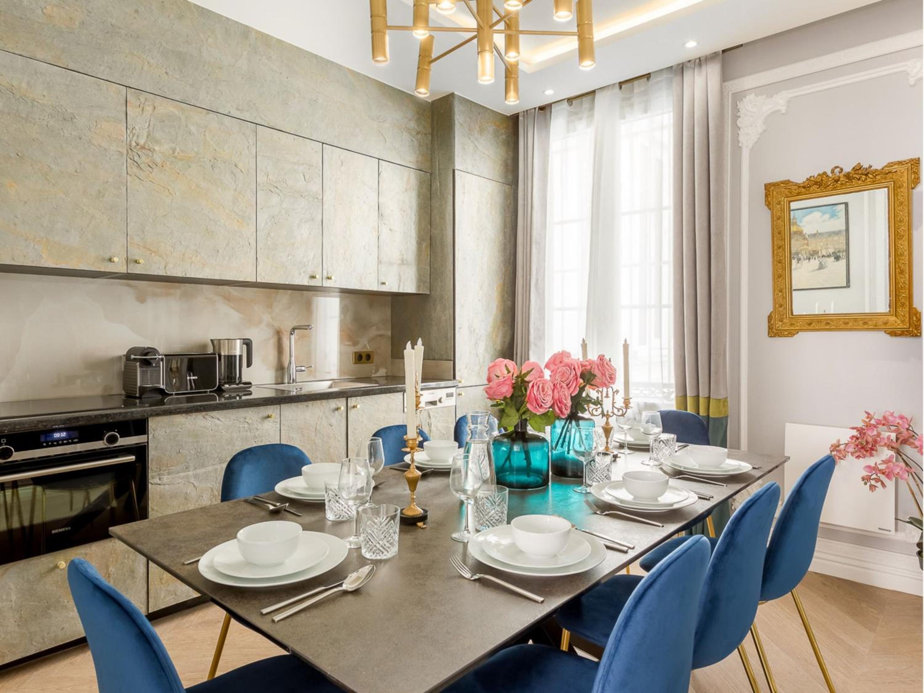 Merveil - Signature Suite - Louvre - Victoria